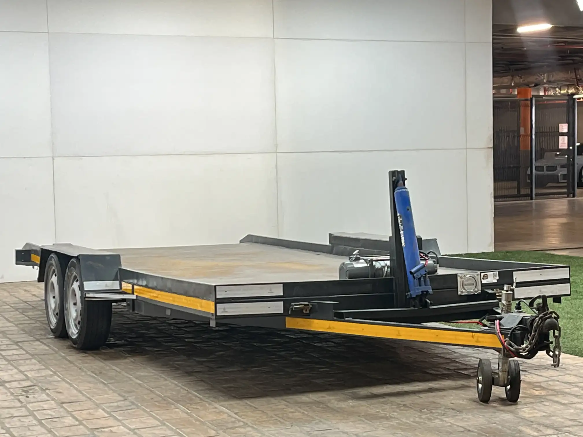 Kanu Car carrier