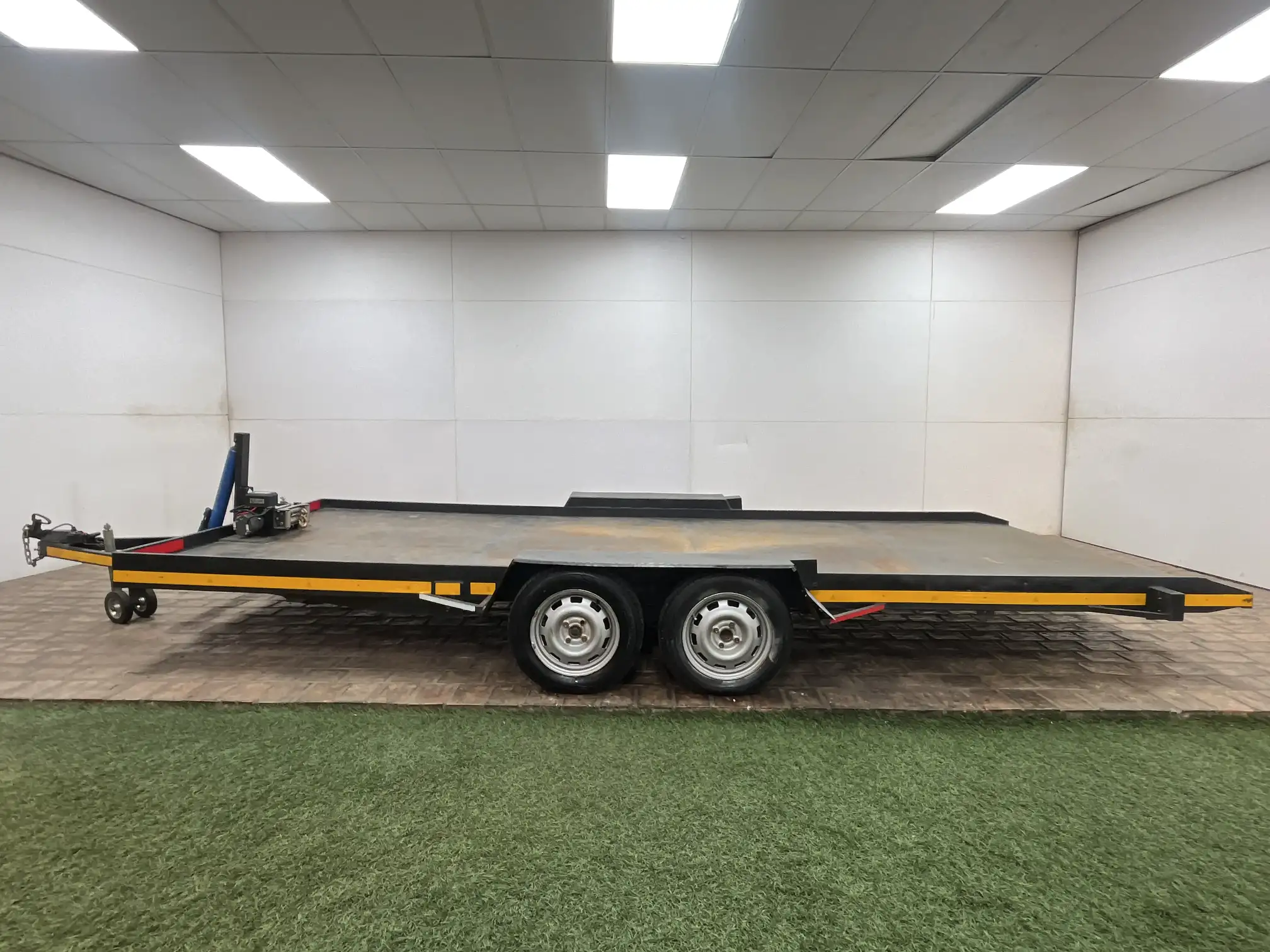 Kanu Car carrier