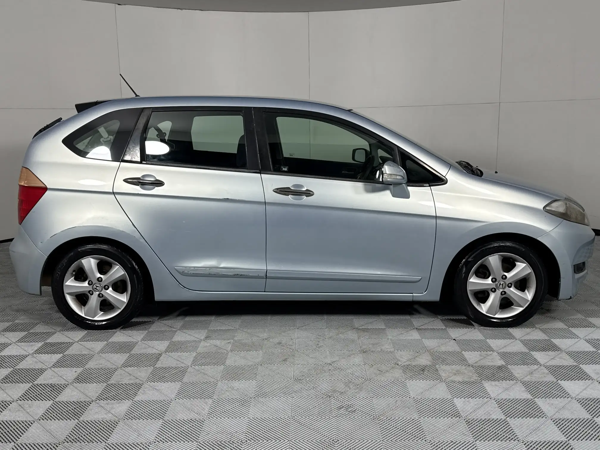 Honda FR-V