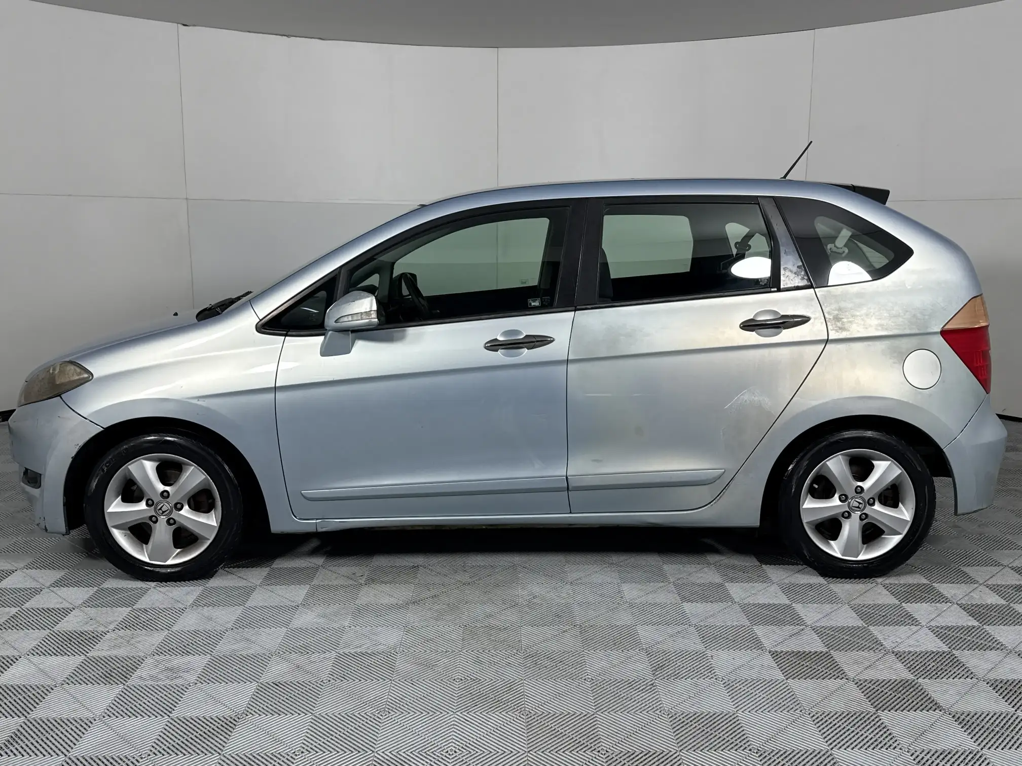 Honda FR-V