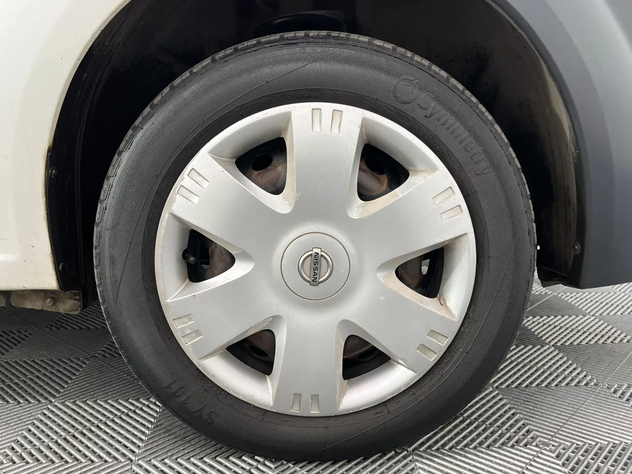 Nissan NP200