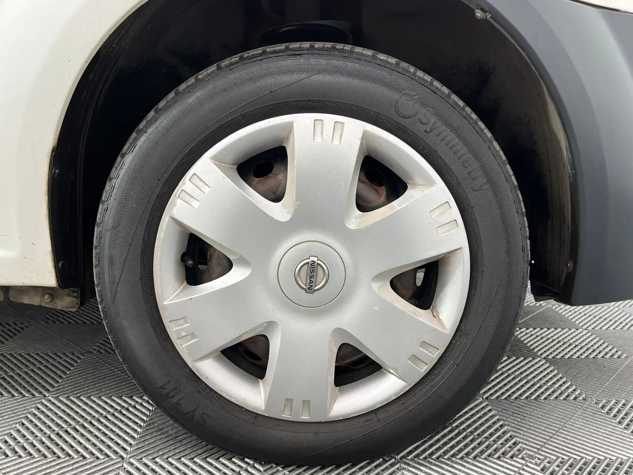 Nissan NP200