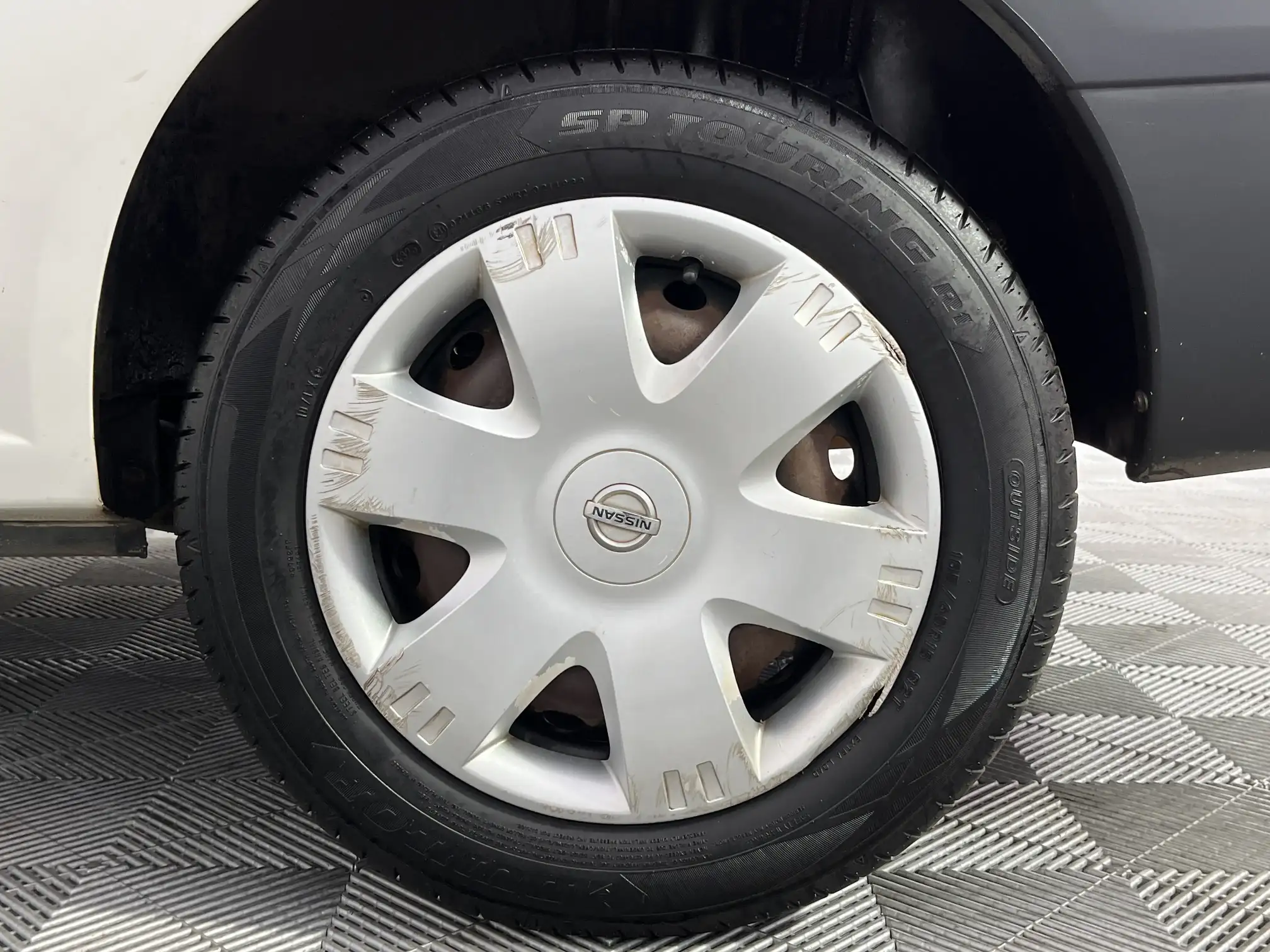 Nissan NP200