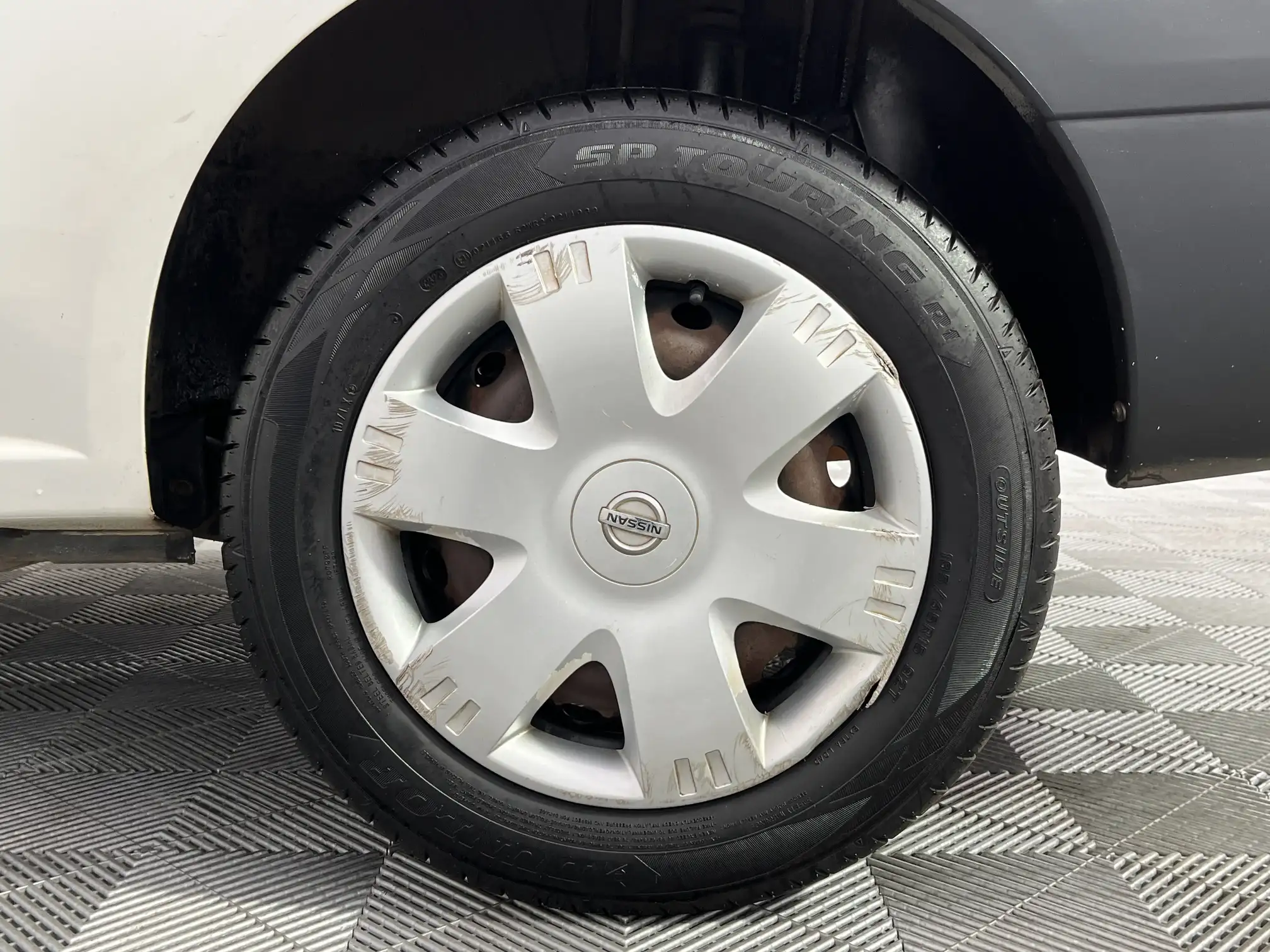 Nissan NP200
