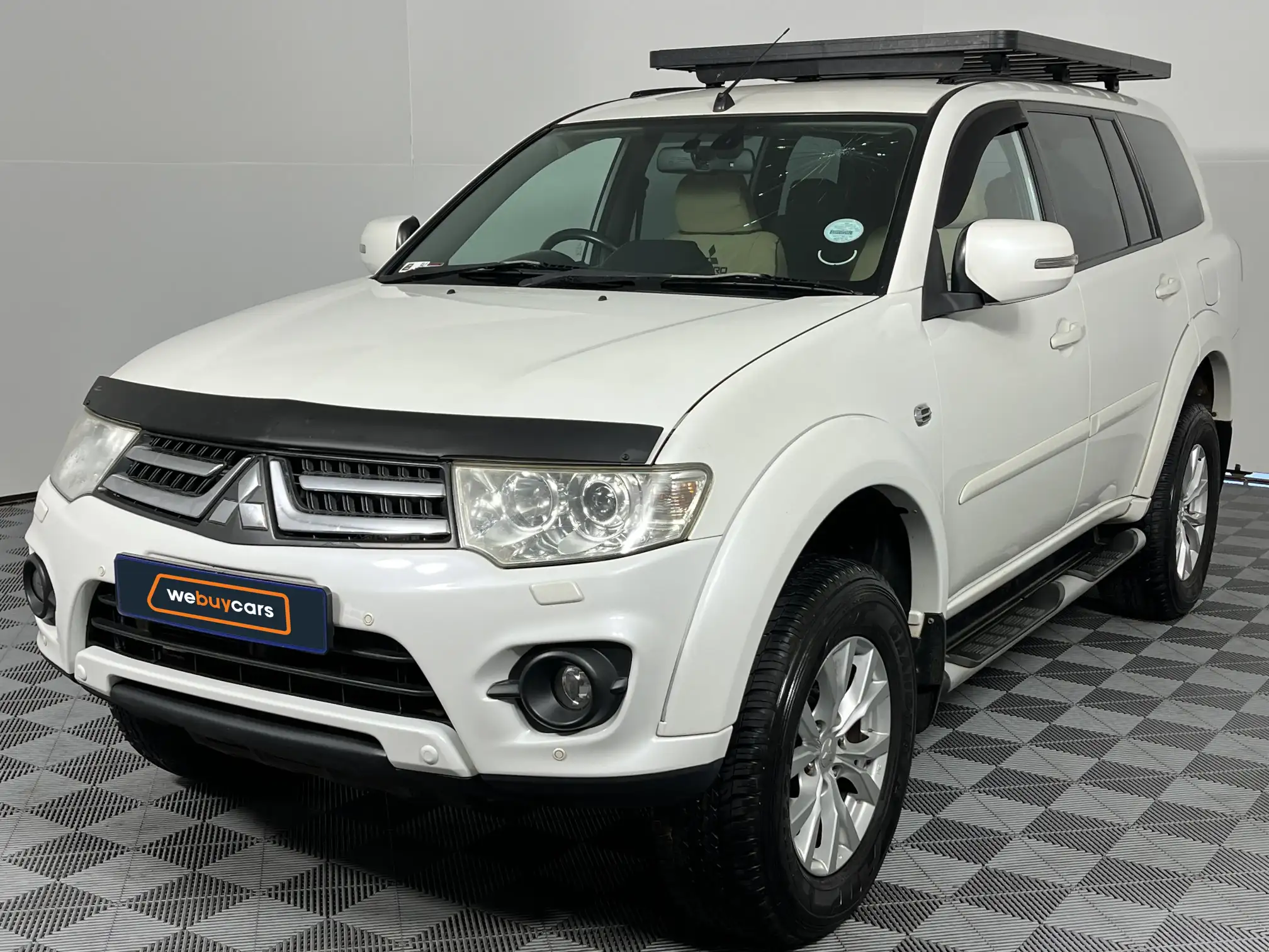 2014 Mitsubishi Pajero