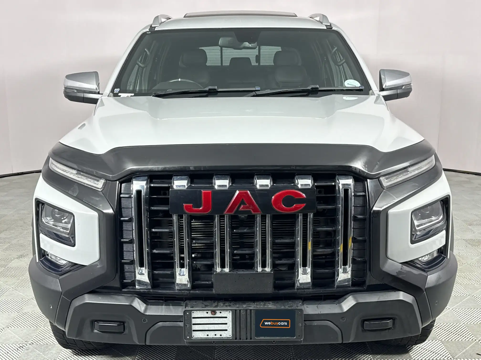 JAC T8