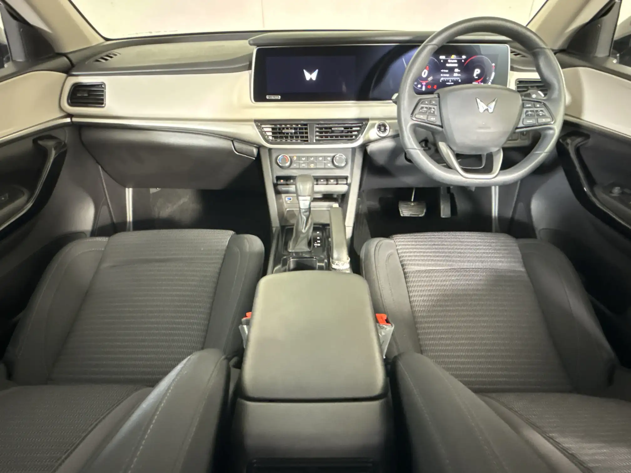 Mahindra XUV 700