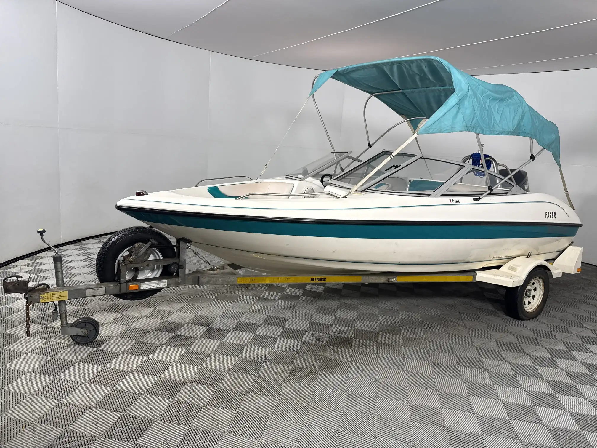 2005 Fazer V-Hull