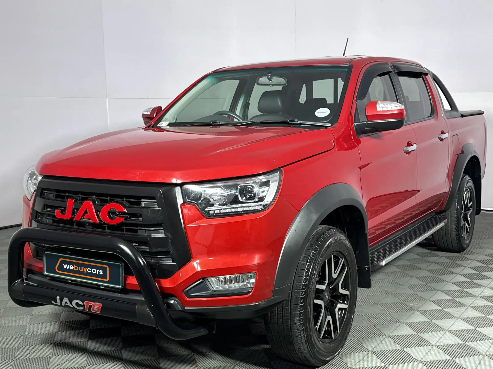 2022 JAC T8