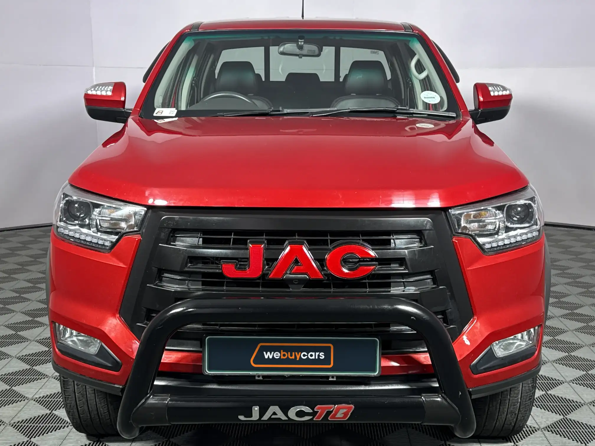 JAC T8