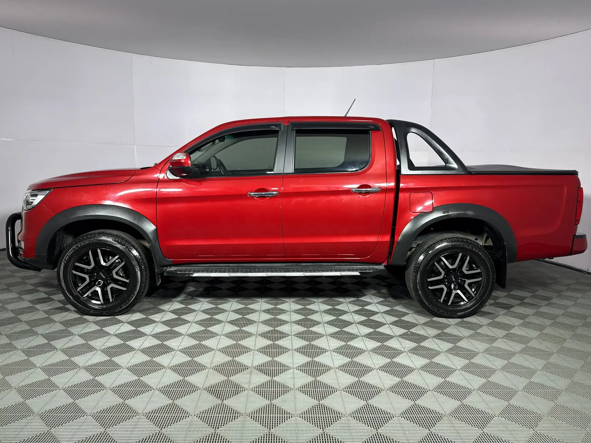 JAC T8