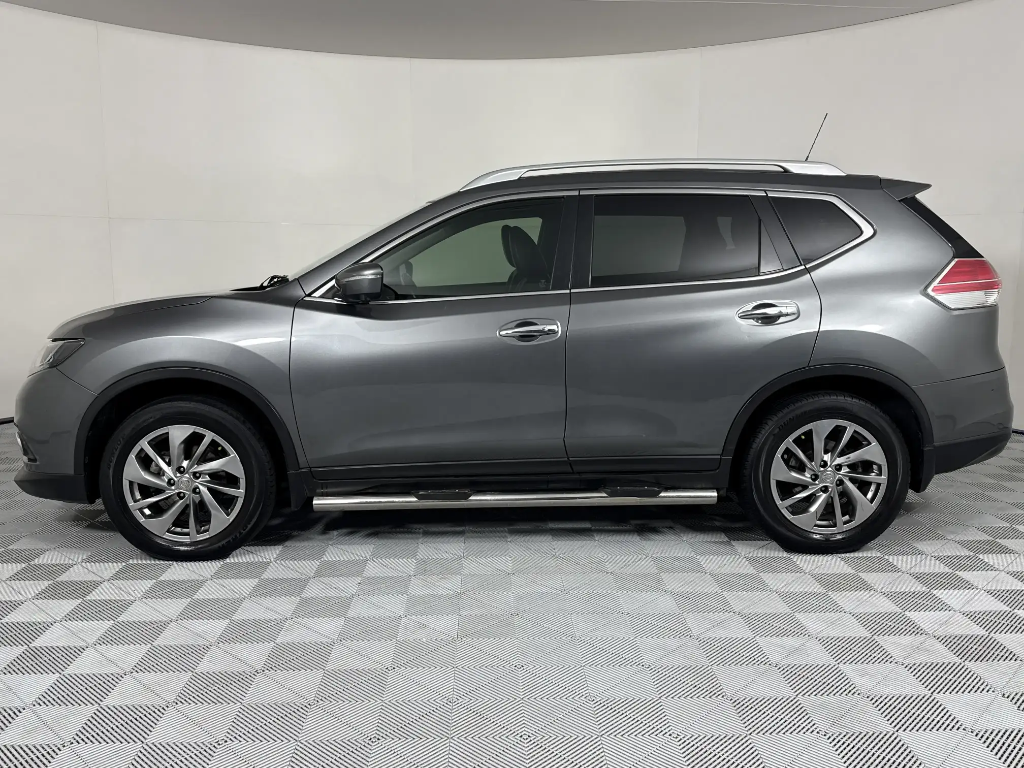 Nissan X Trail