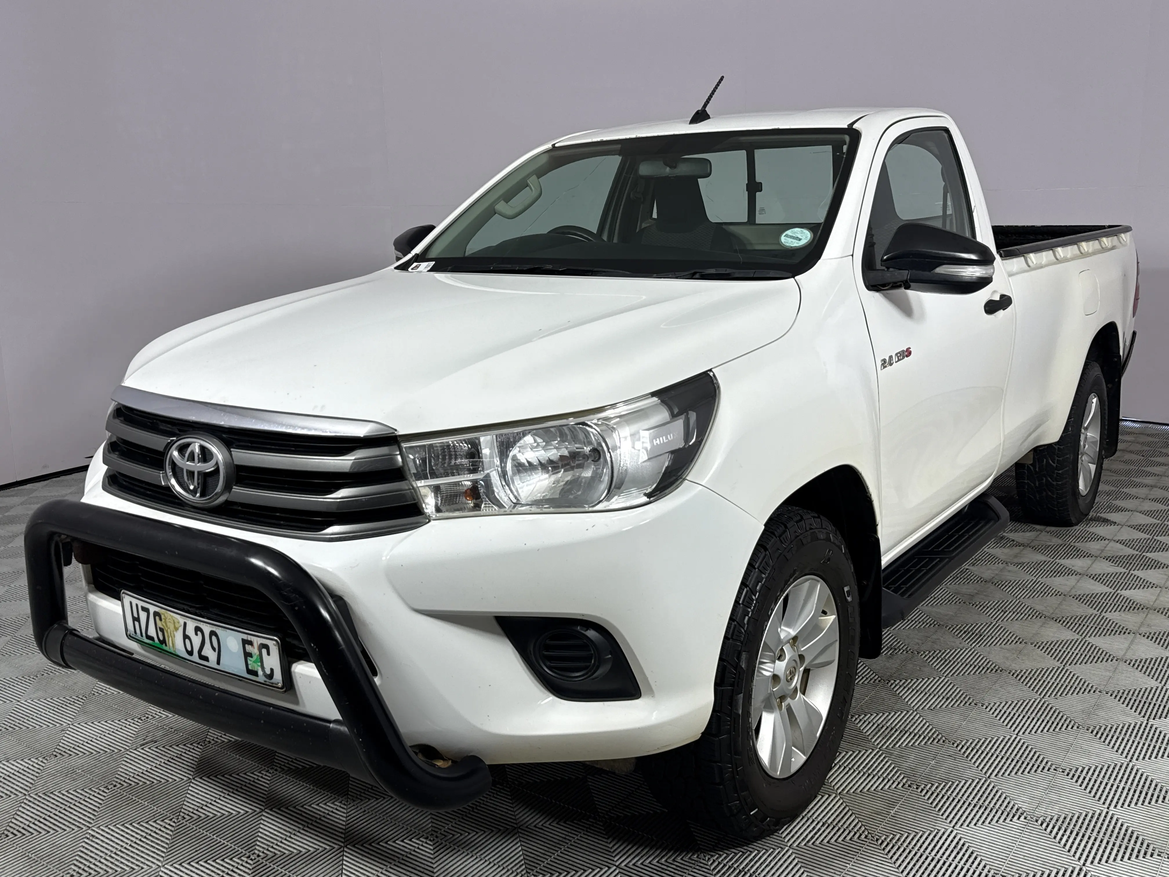 2017 Toyota Hilux 2.4 Gd-6 RB SRX Pick Up Single Cab