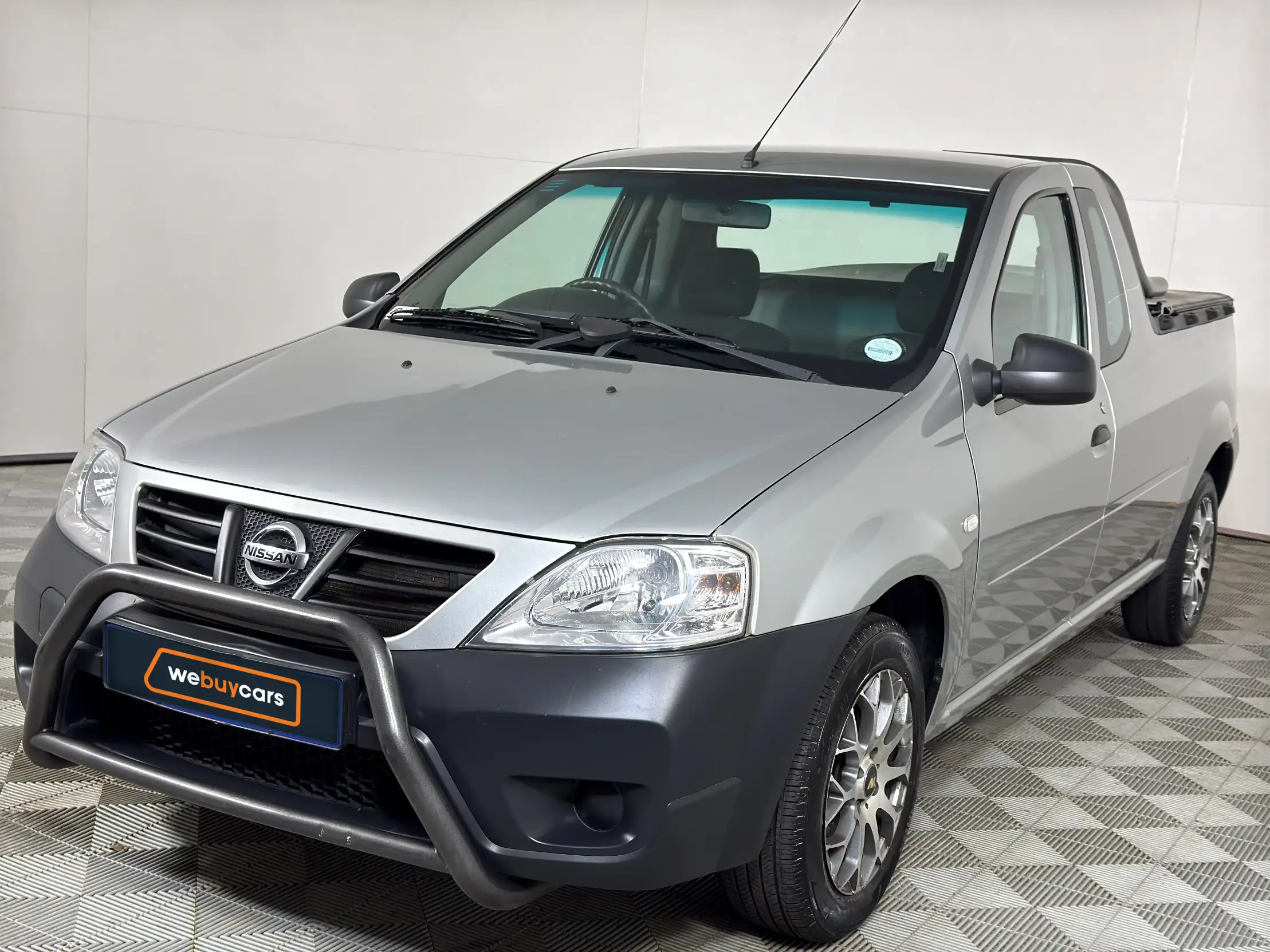 2021 Nissan NP200