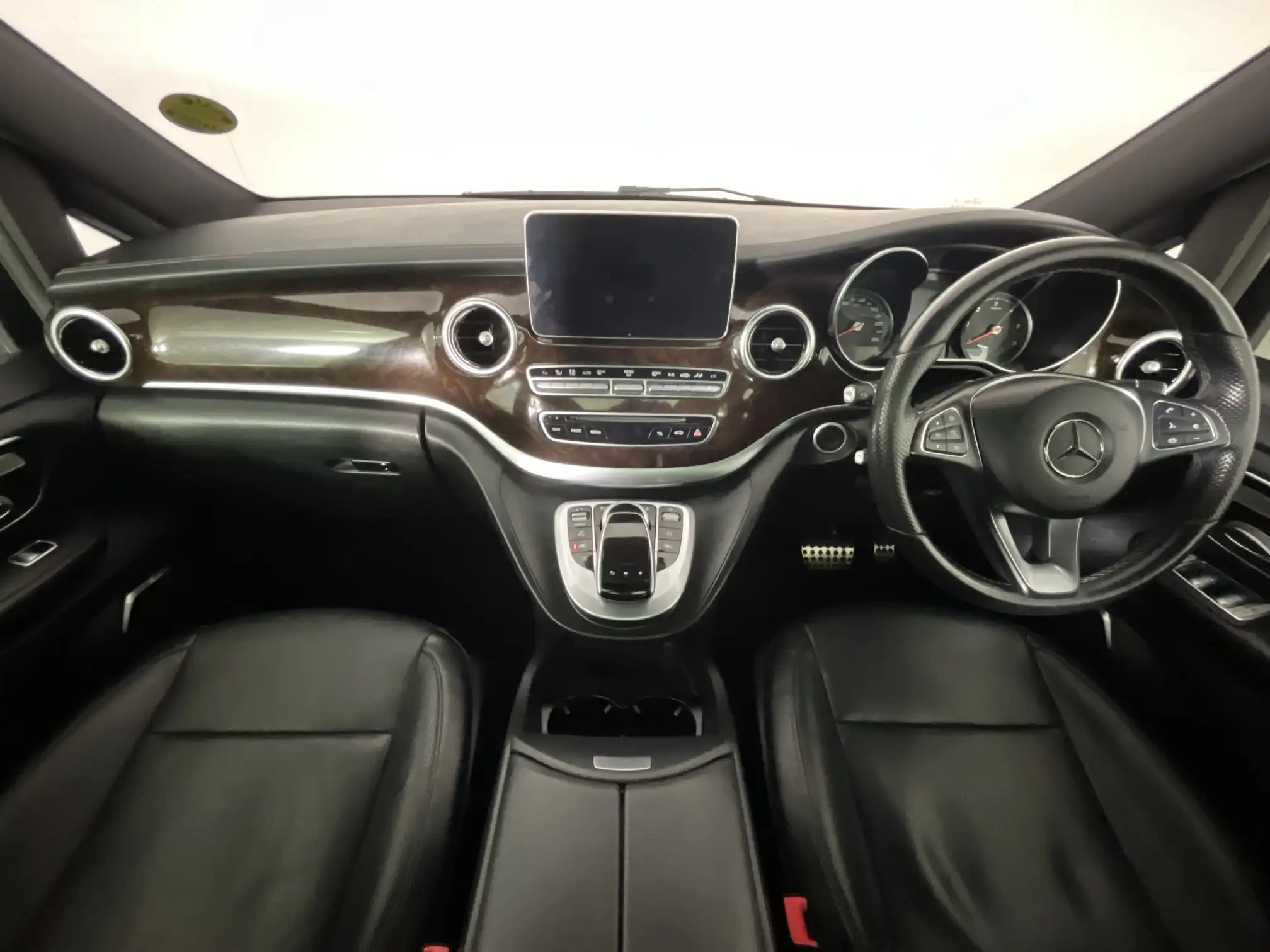 Mercedes-Benz V250