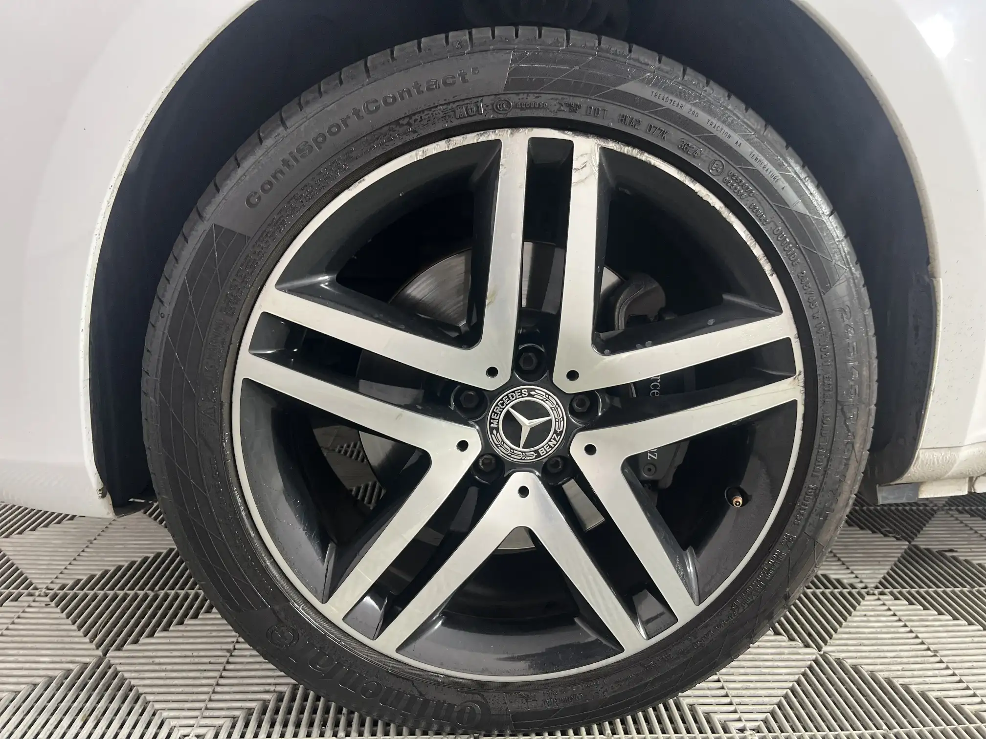 Mercedes-Benz V250