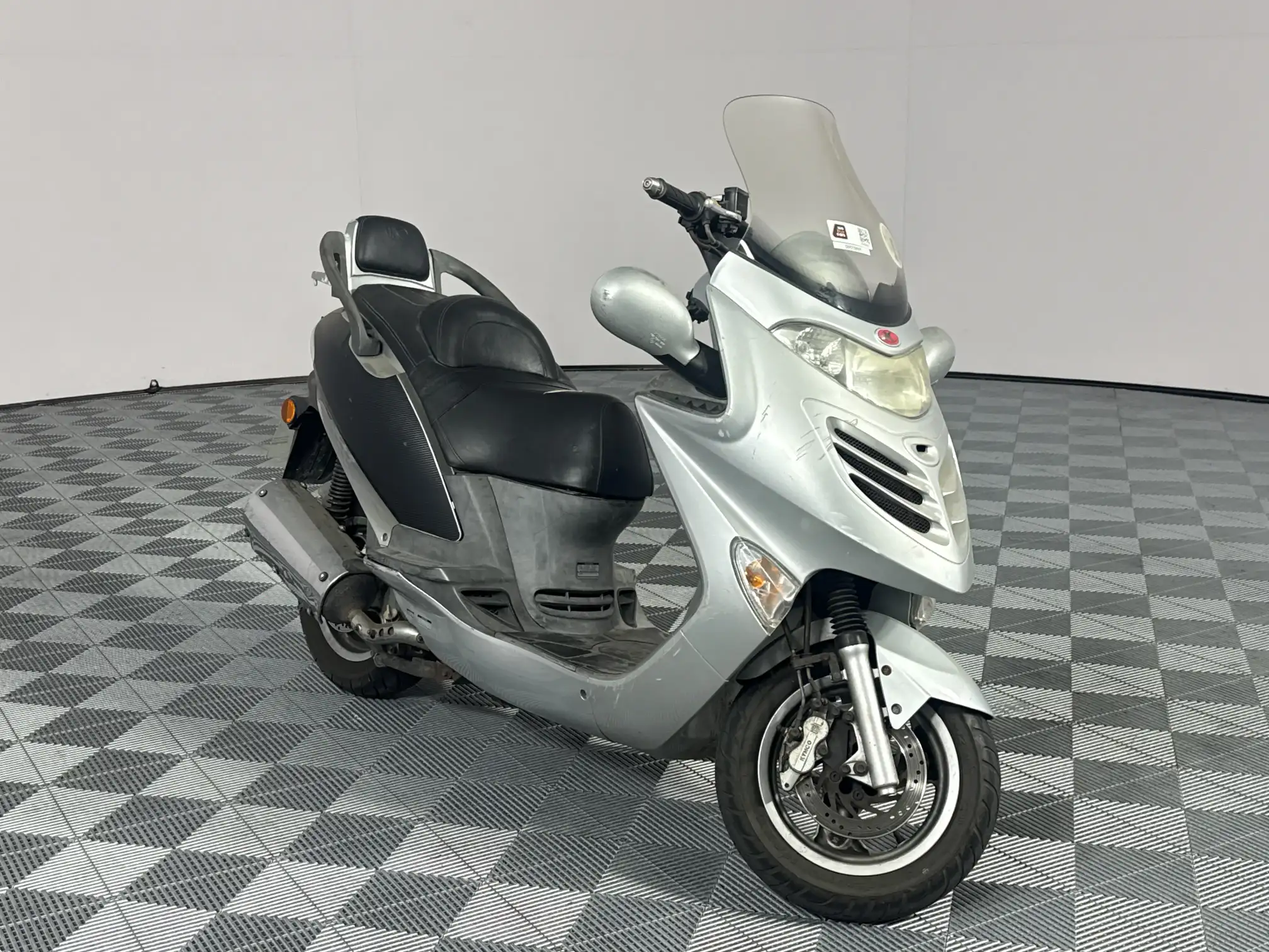 Kymco B & W