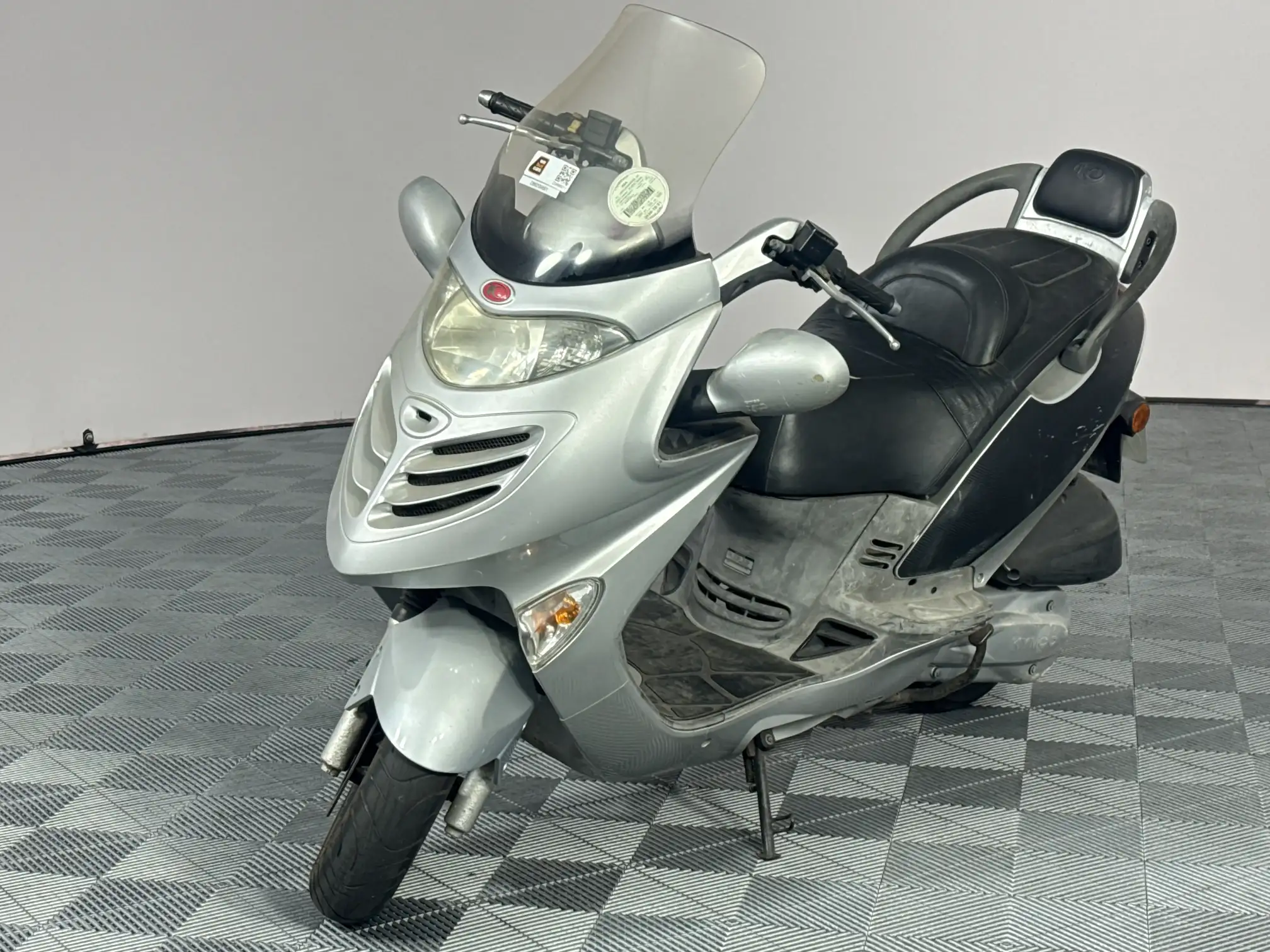 Kymco B & W