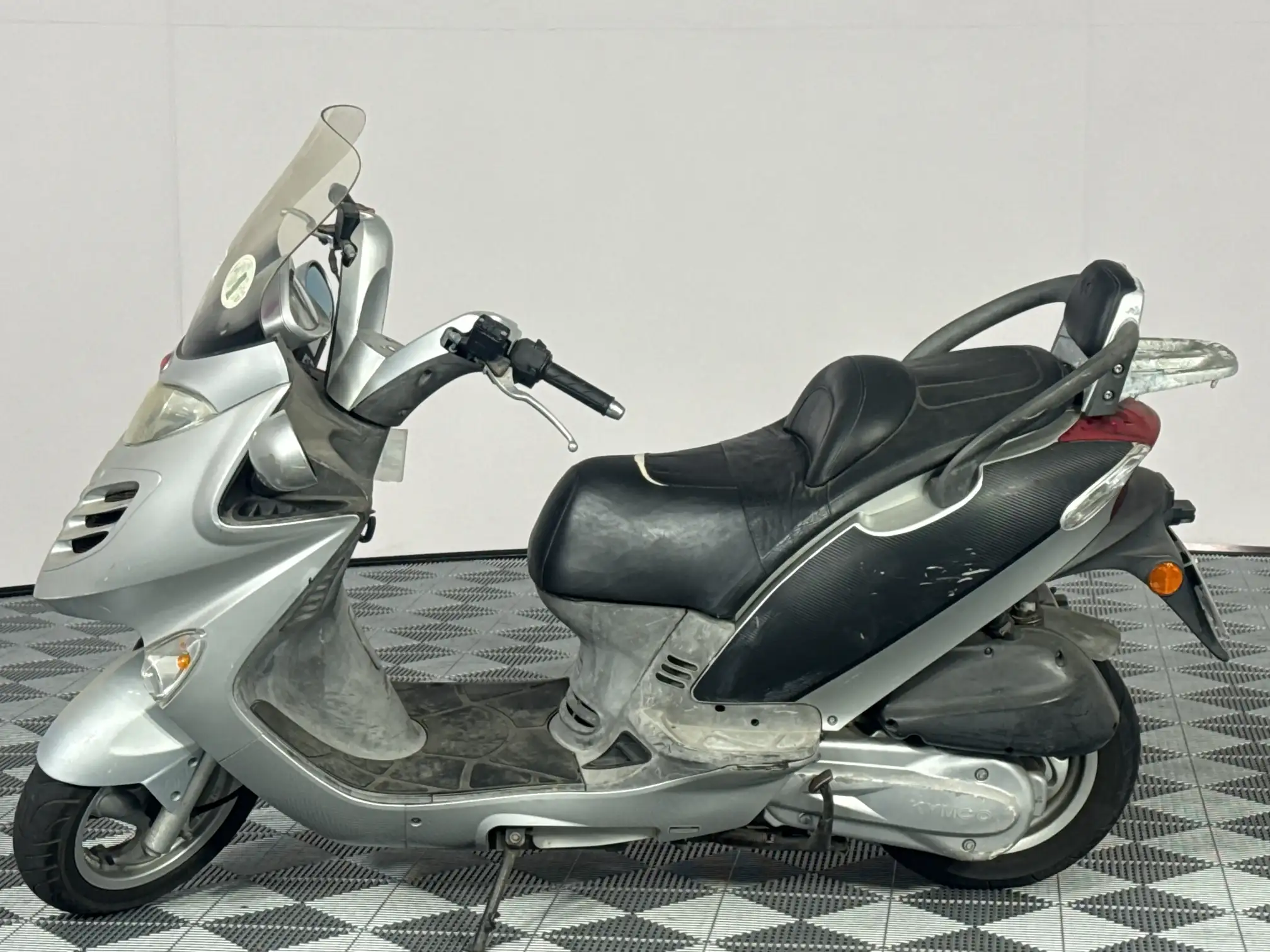 Kymco B & W