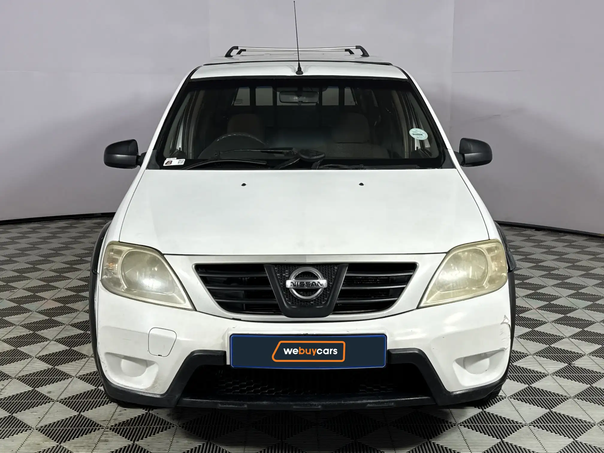 Nissan NP200