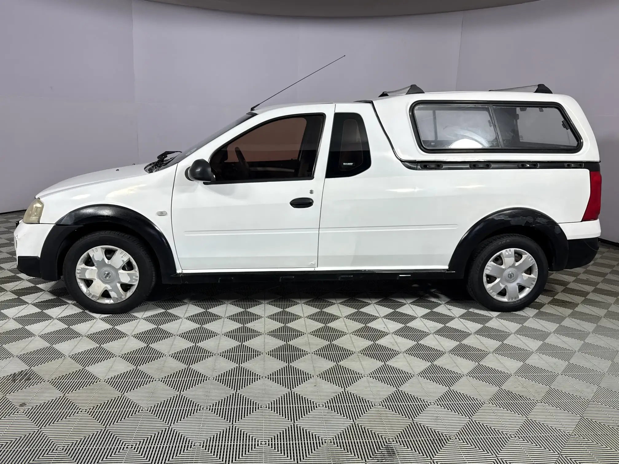 Nissan NP200