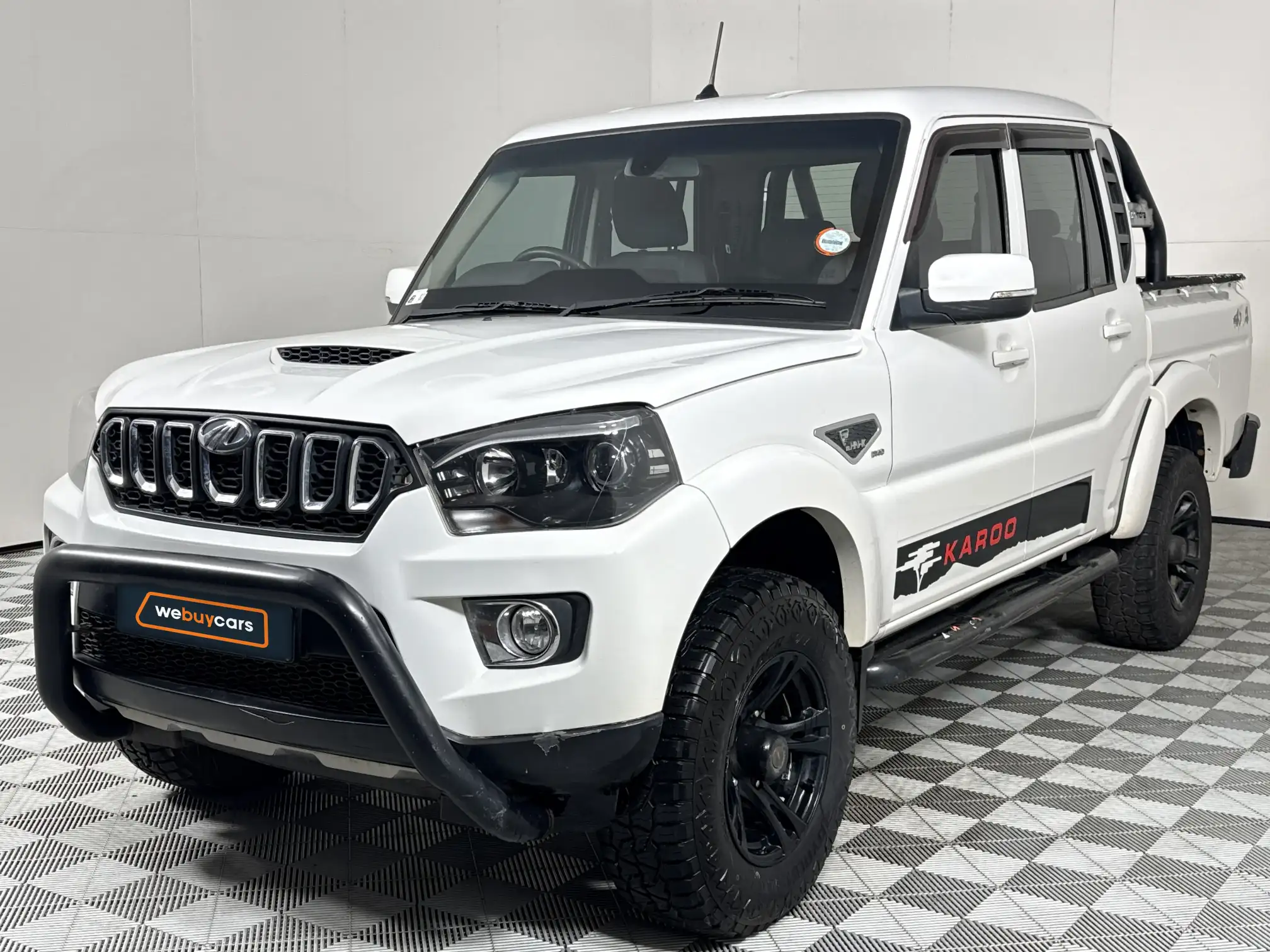 2022 Mahindra PIK UP
