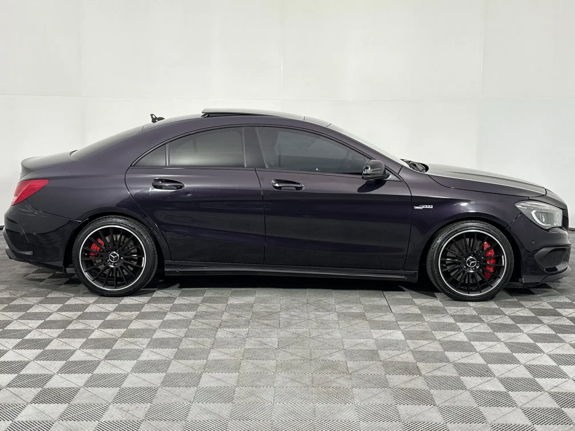 Mercedes-Benz CLA