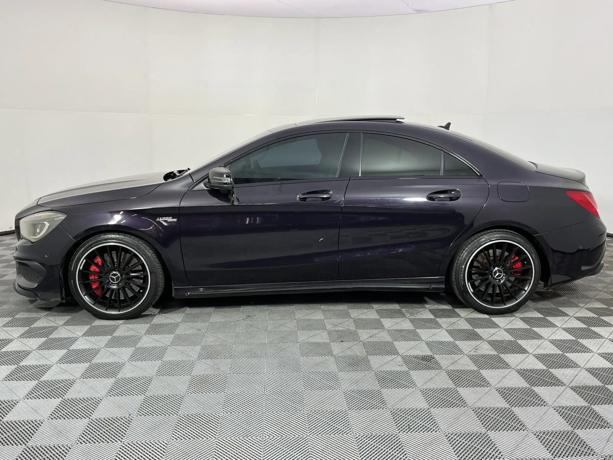 Mercedes-Benz CLA