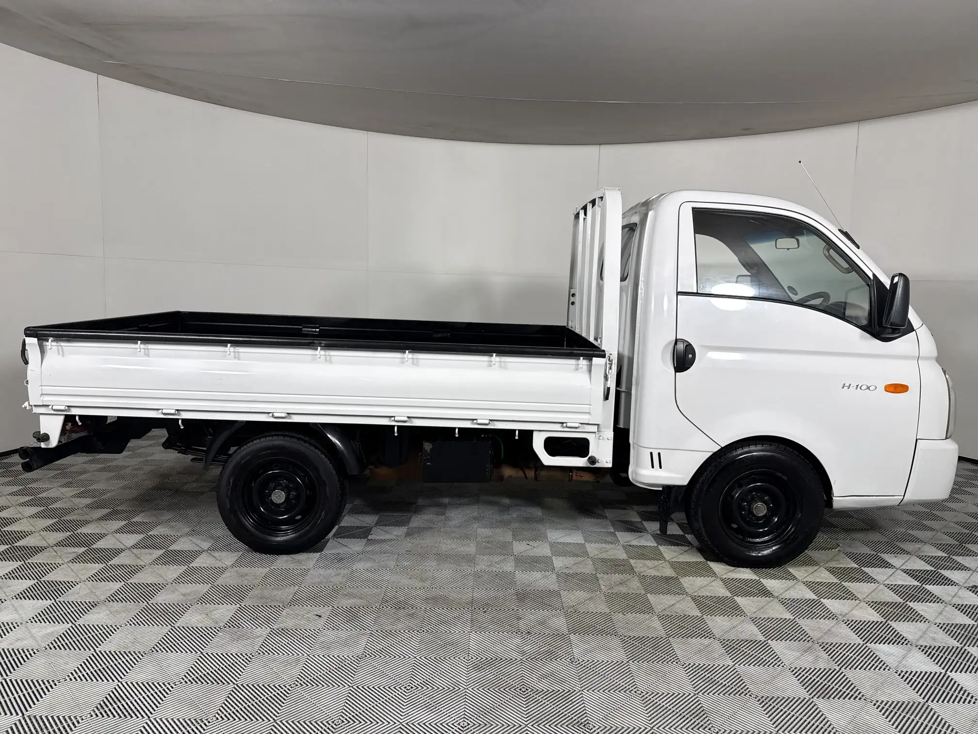 Hyundai H100