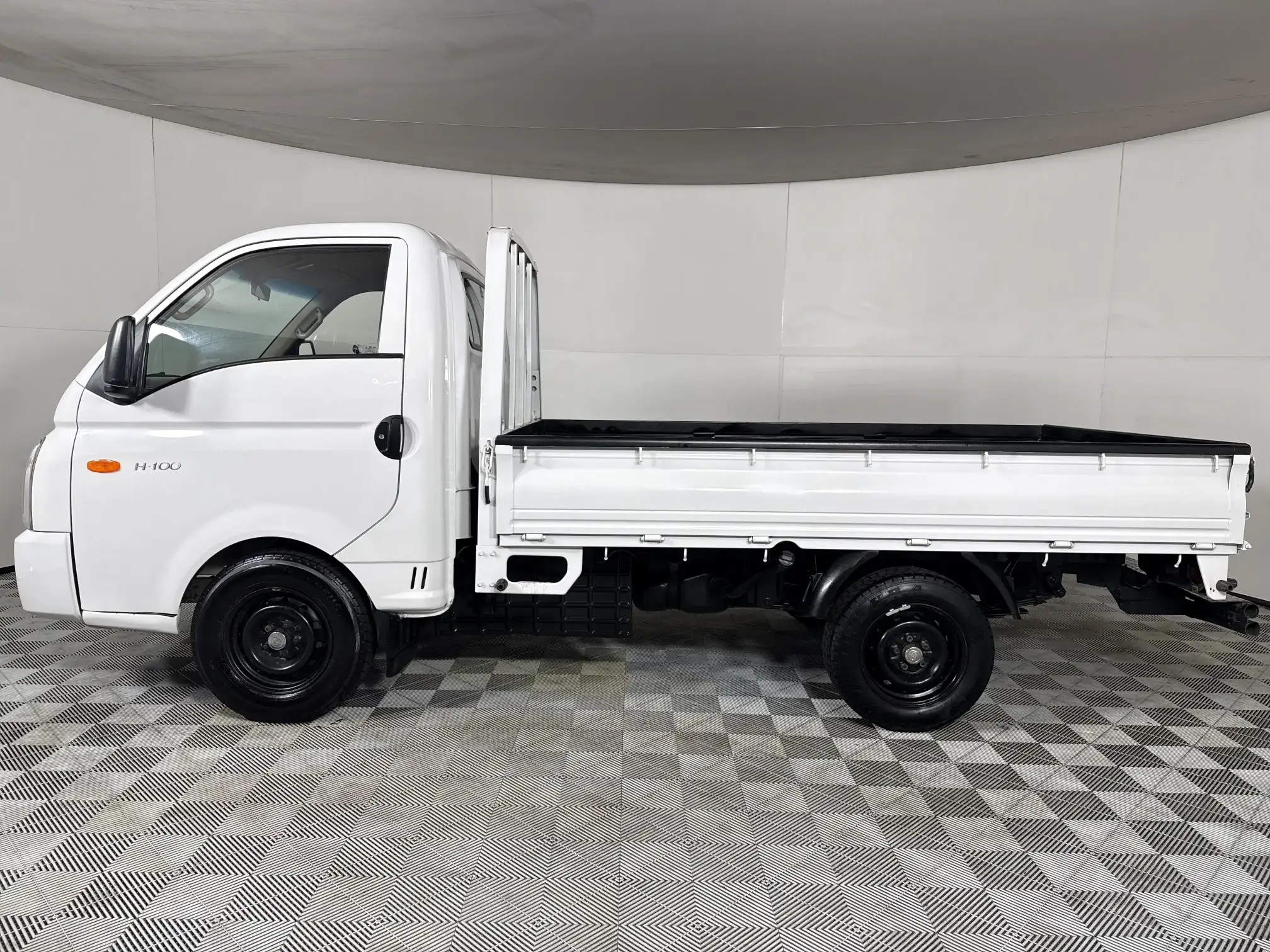 Hyundai H100