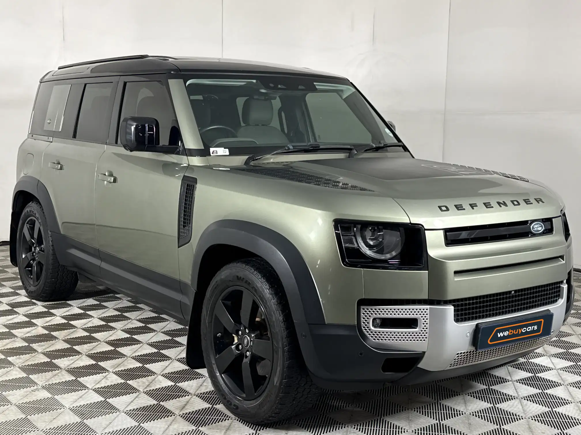 Land Rover Defender 110