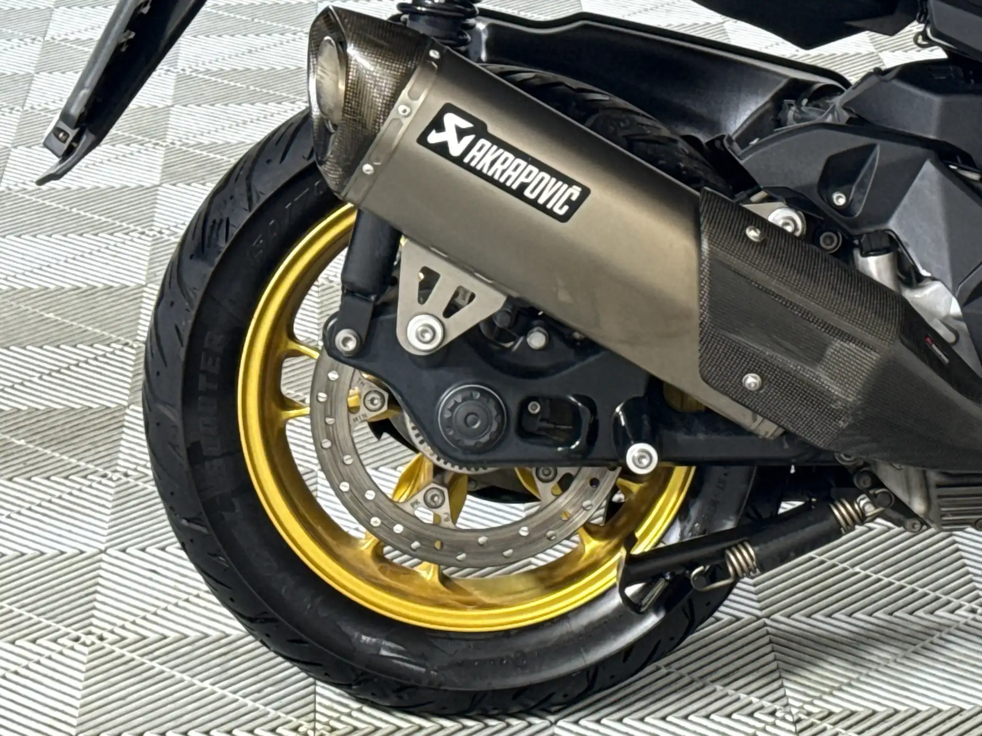 BMW C