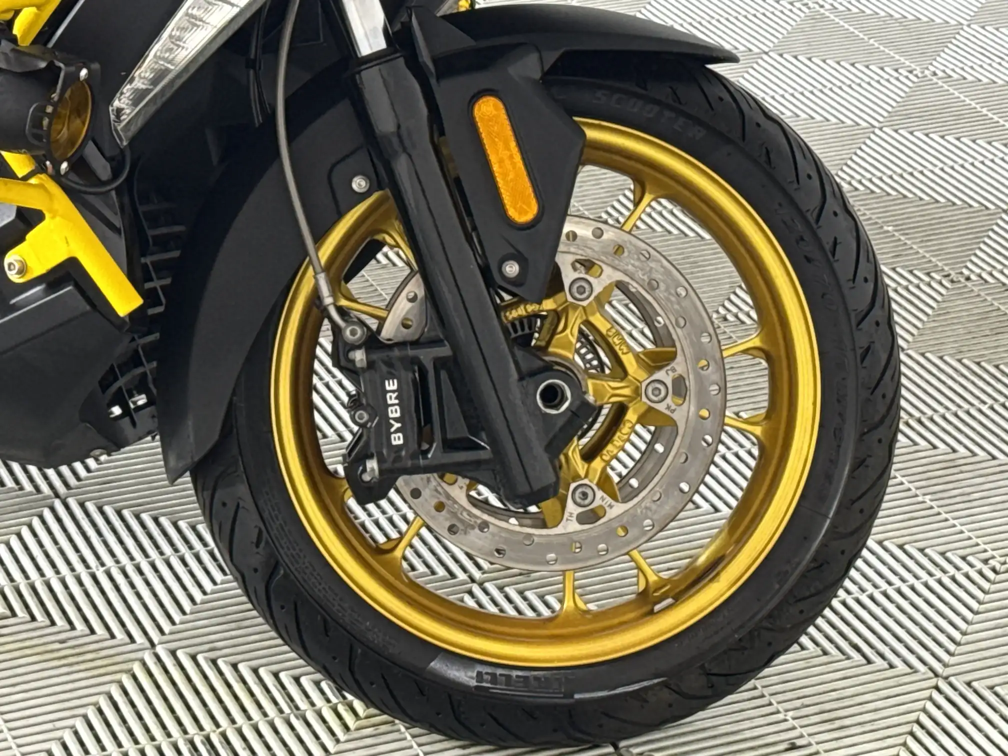 BMW C
