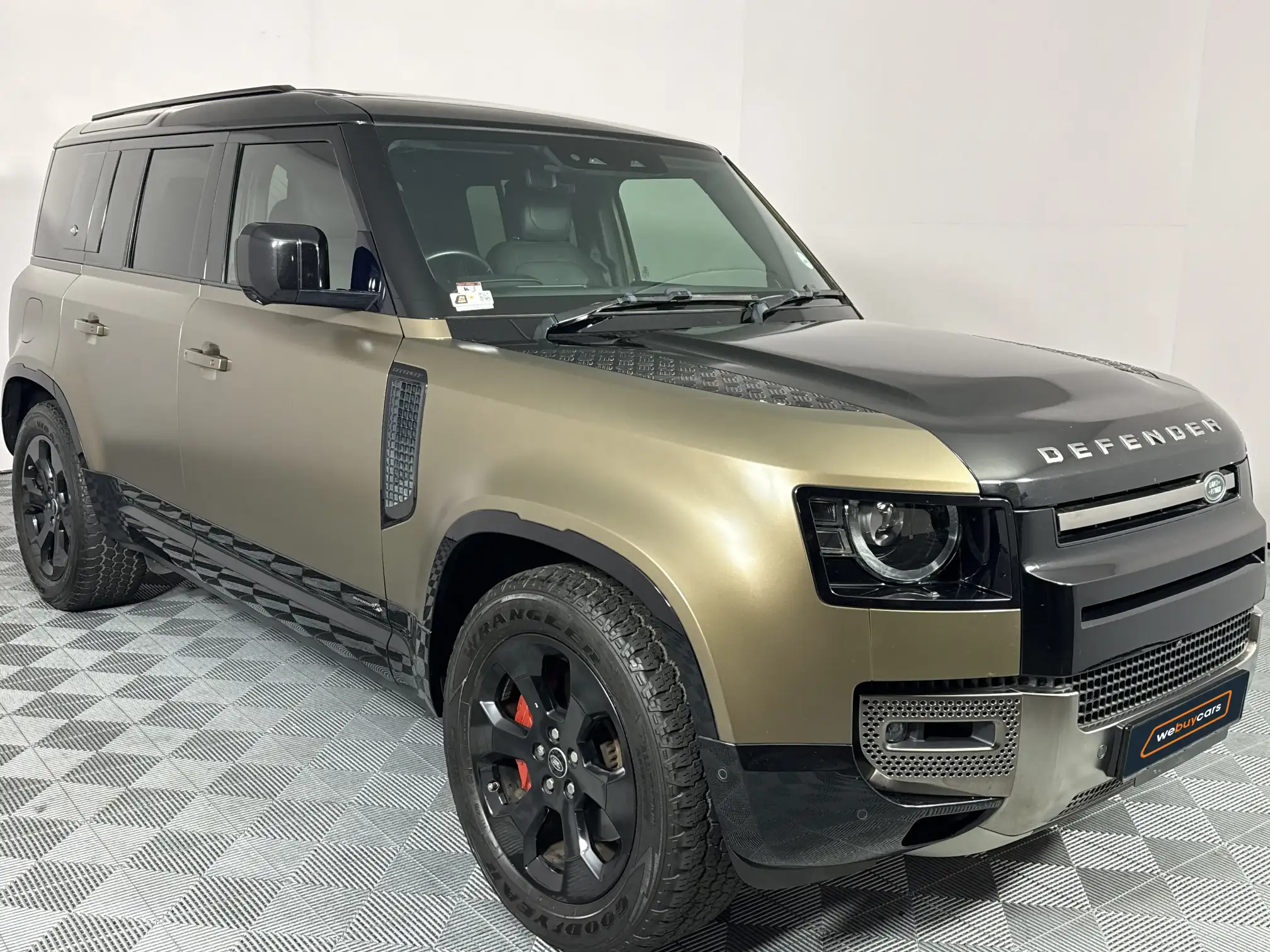 Land Rover Defender 110
