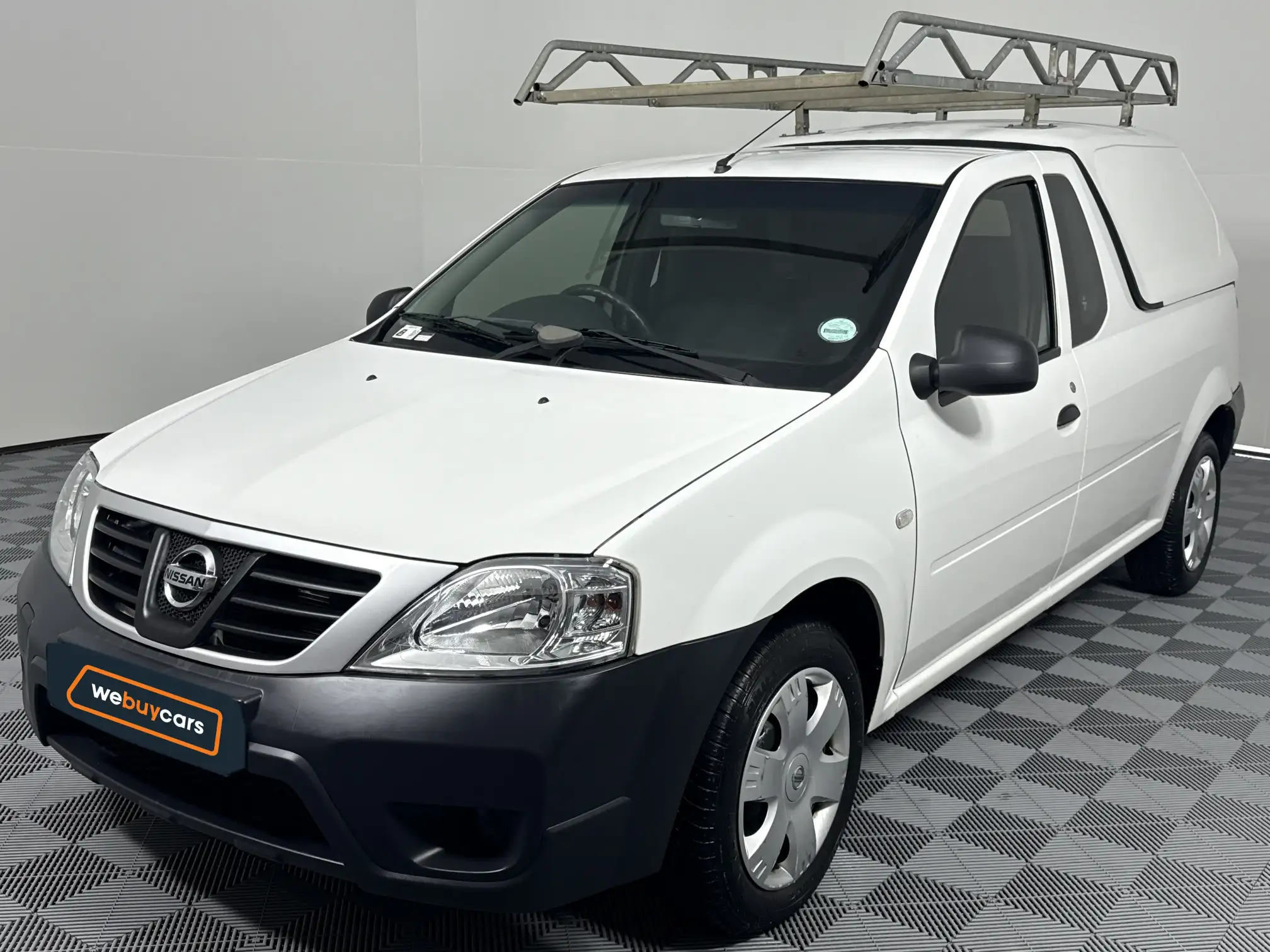 2020 Nissan NP200