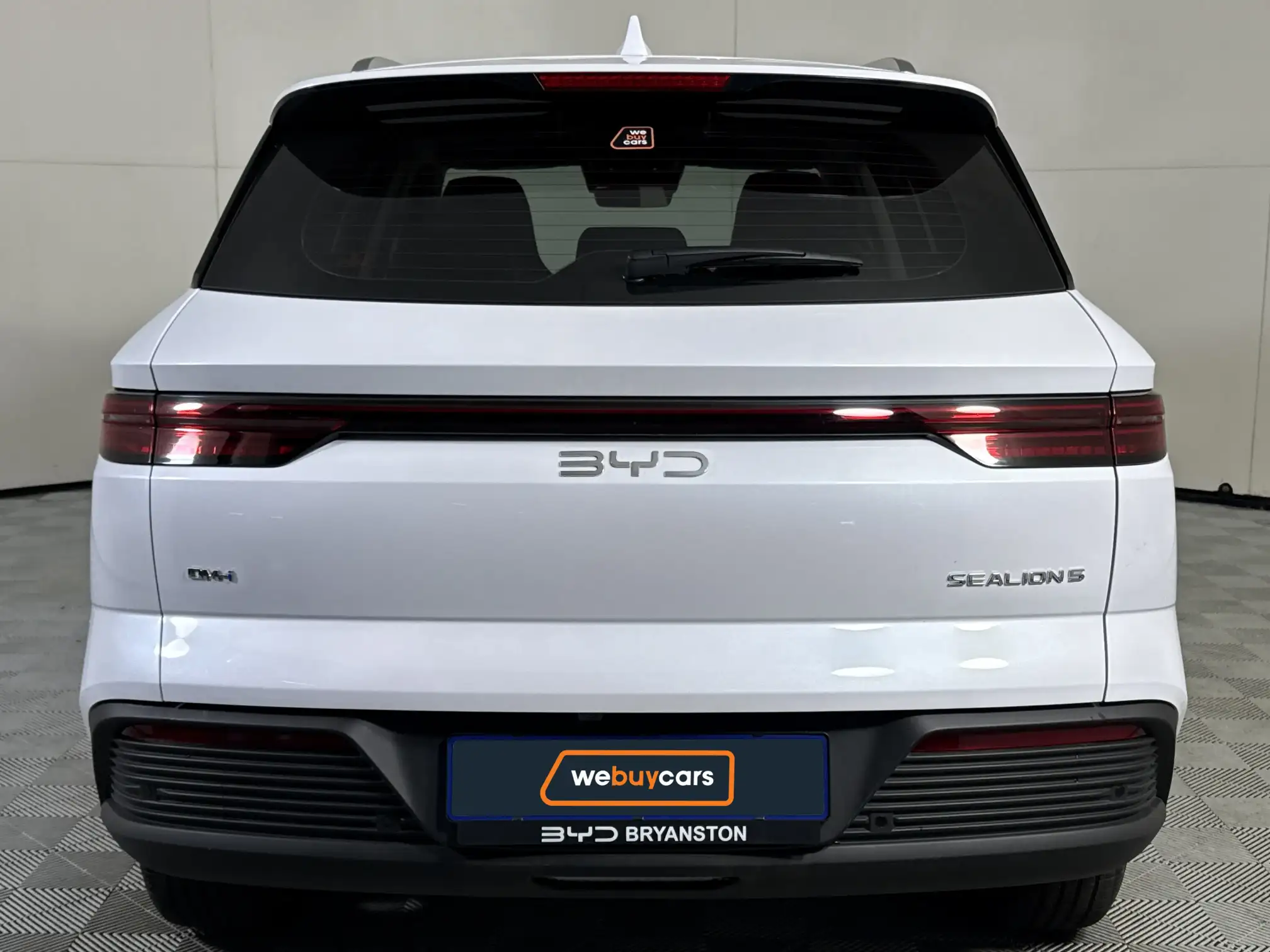 BYD Sealion 5
