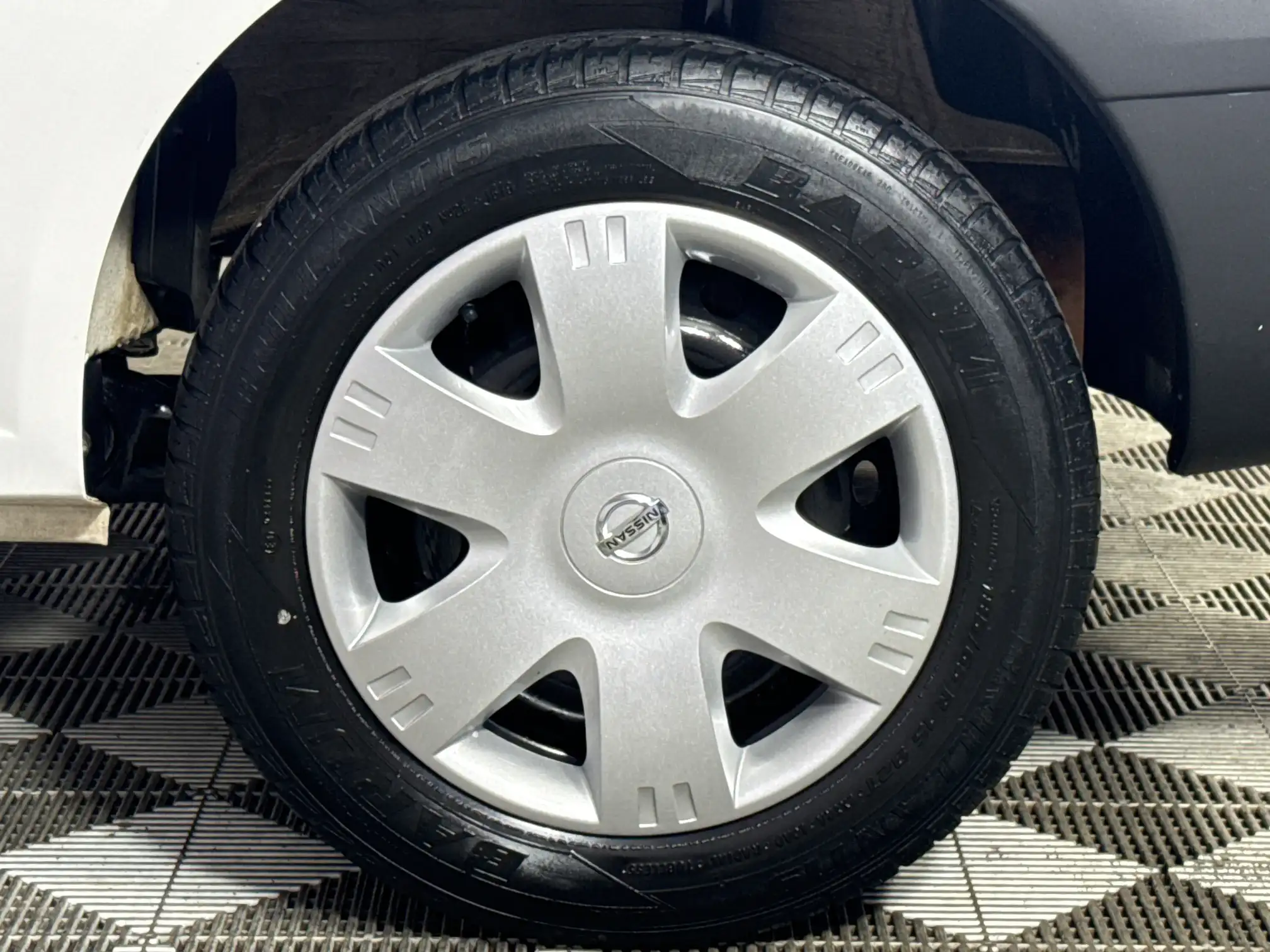 Nissan NP200