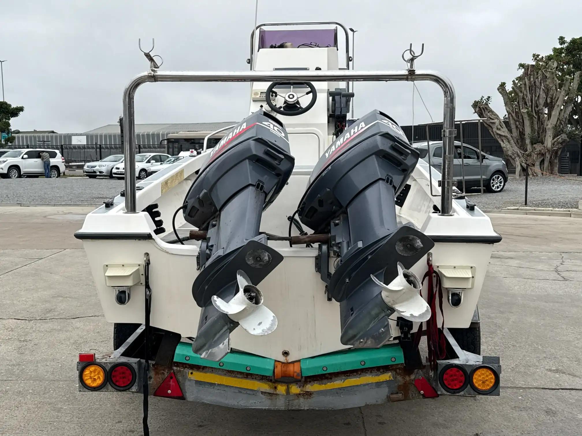Scorpion Monohull