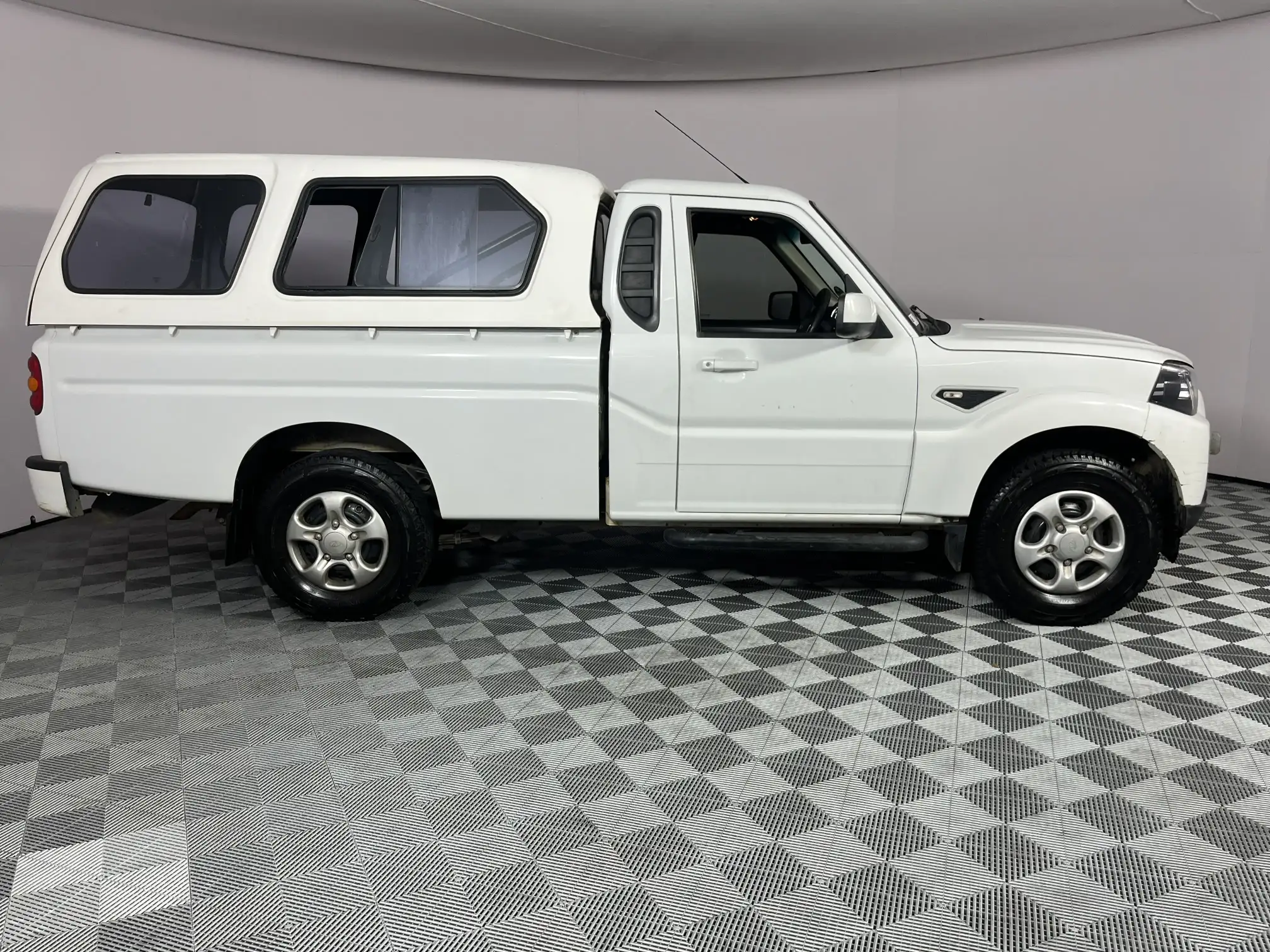Mahindra PIK UP