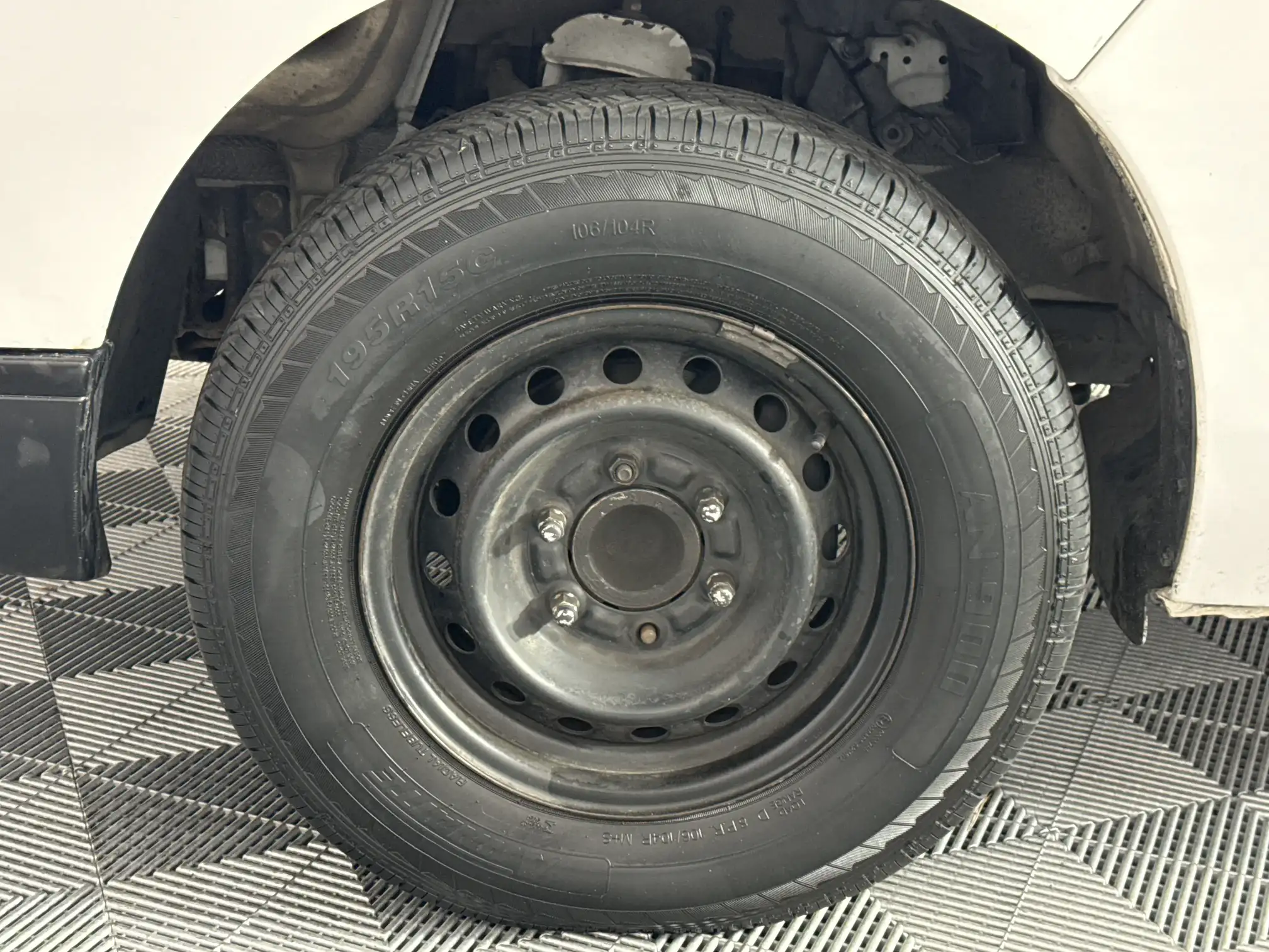 Nissan NV
