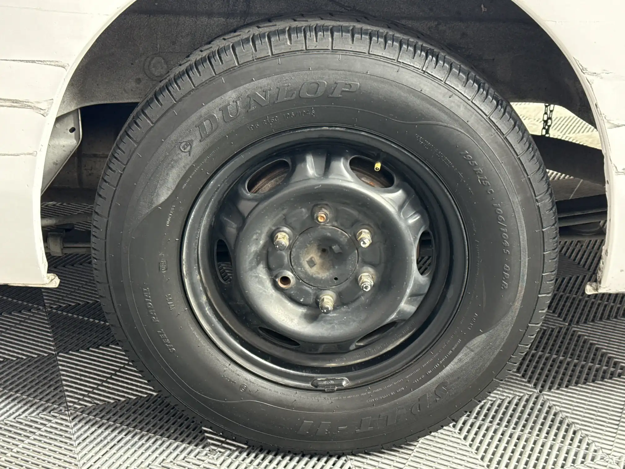 Nissan NV