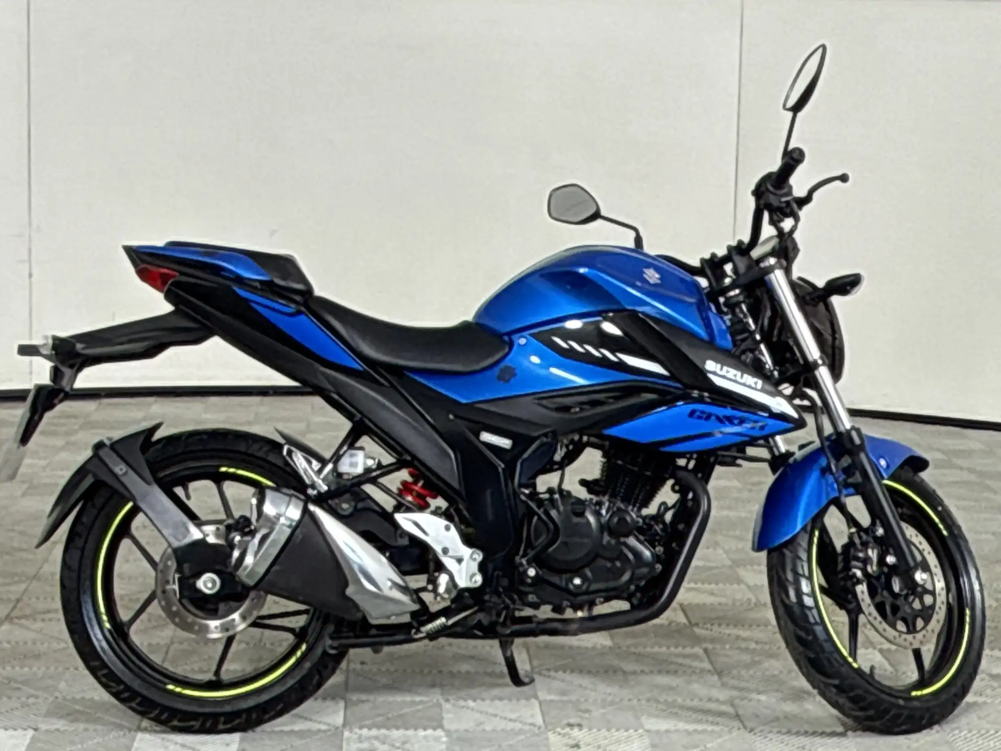 Suzuki GSX