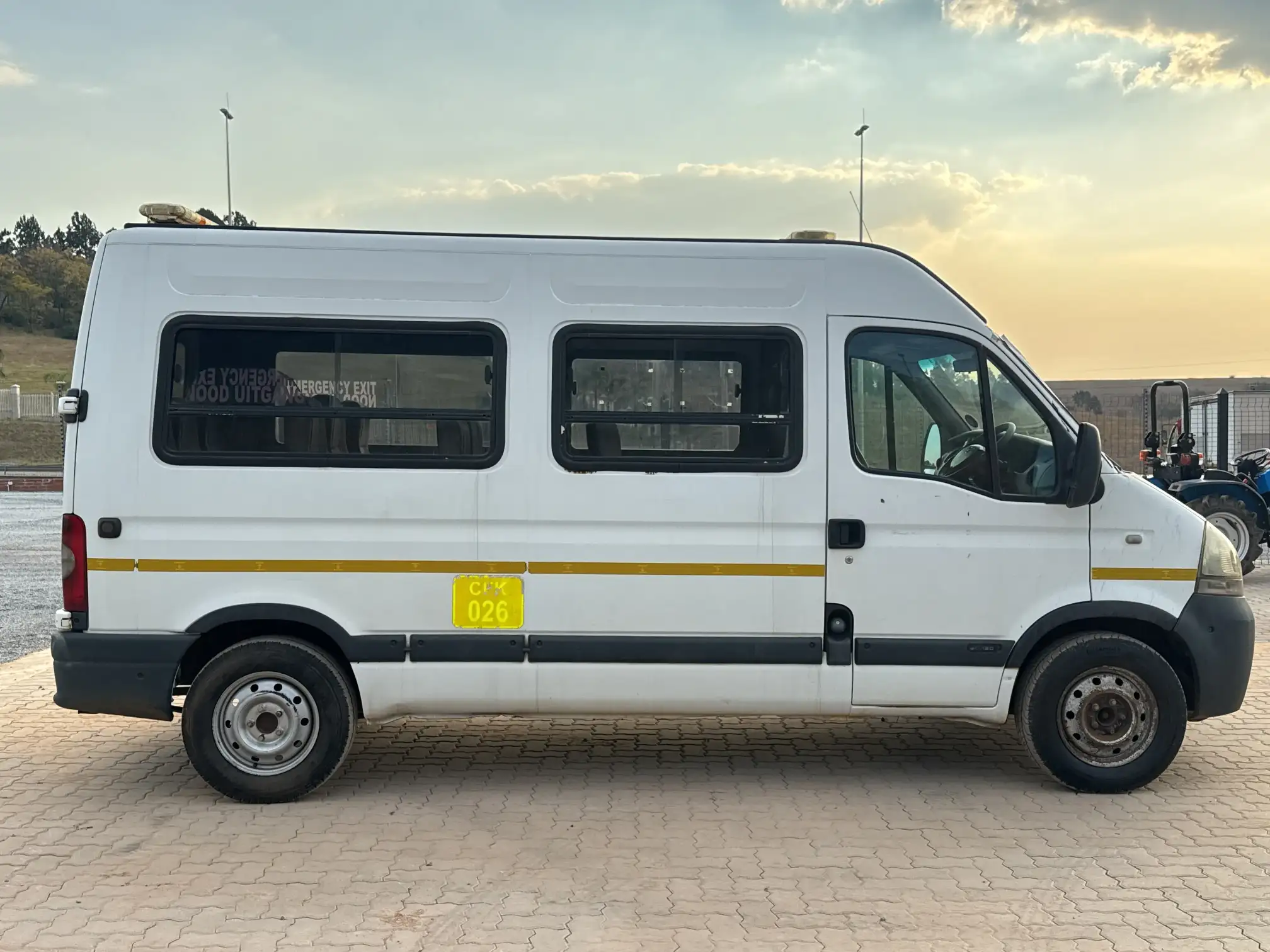 Nissan Interstar