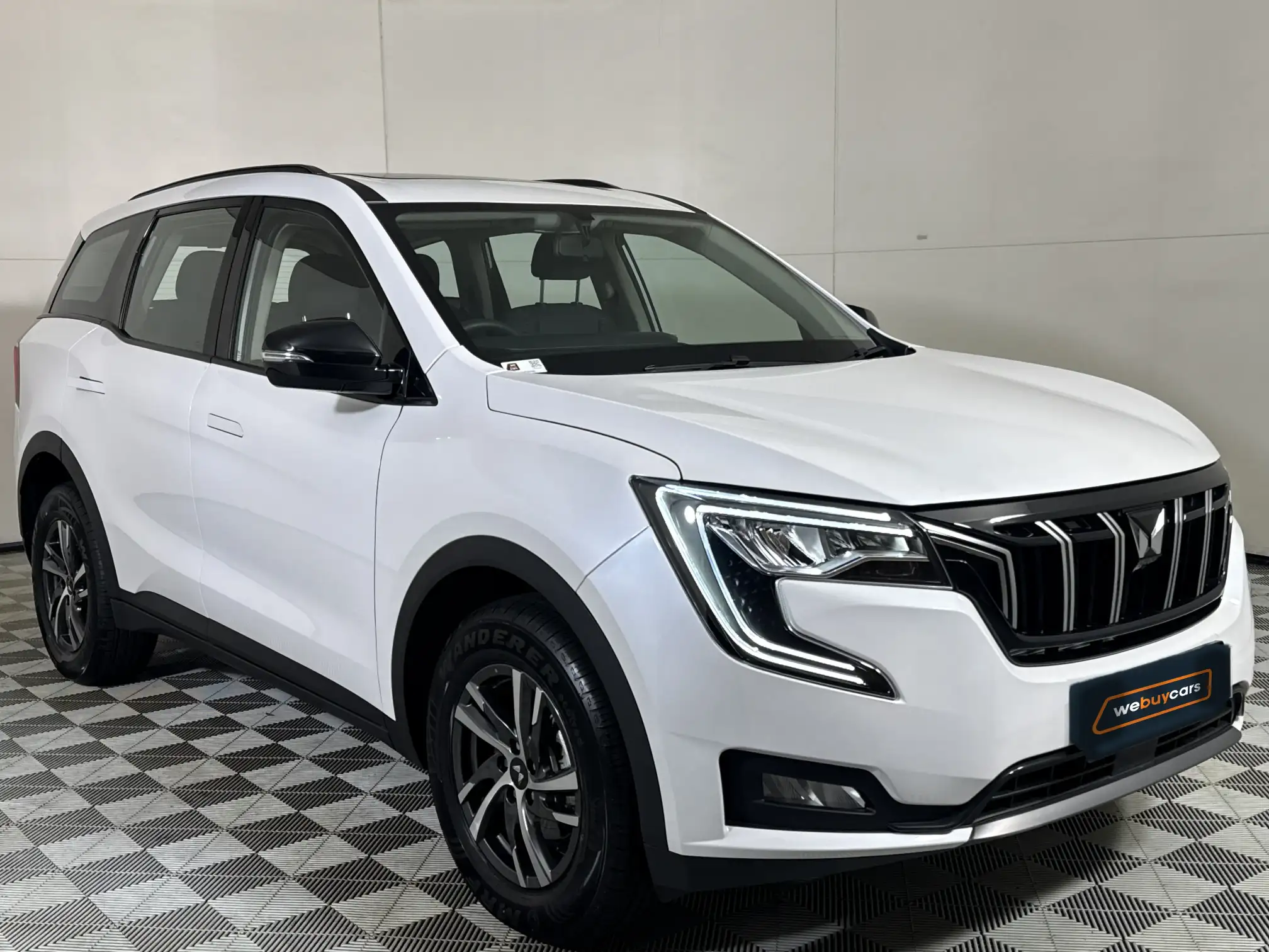 Mahindra XUV 700