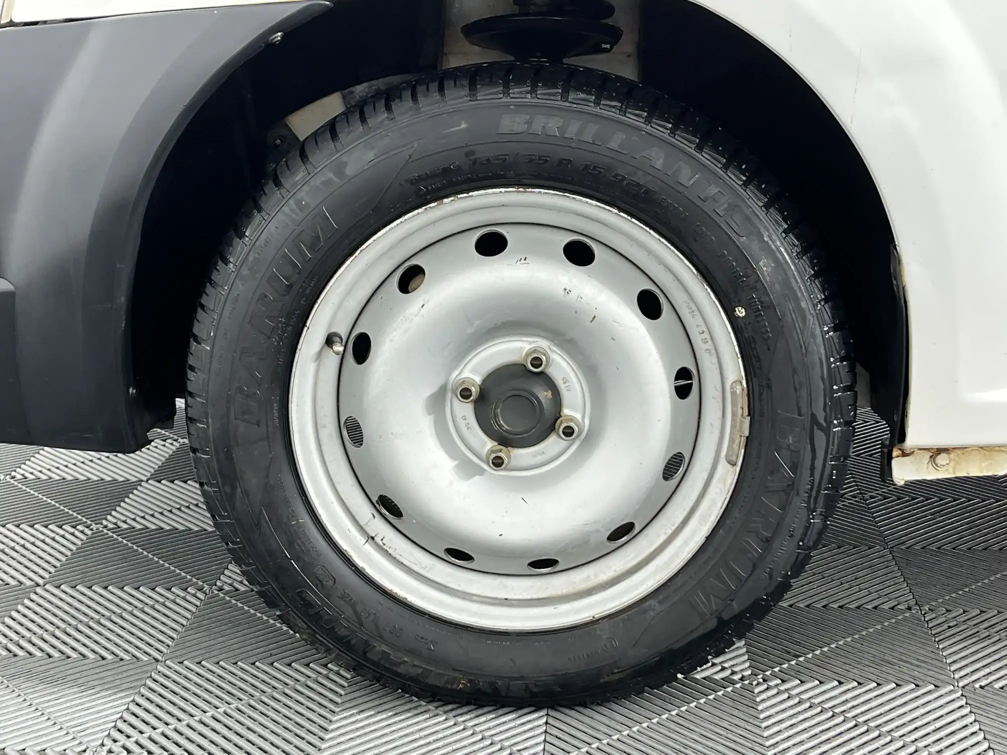 Nissan NP200