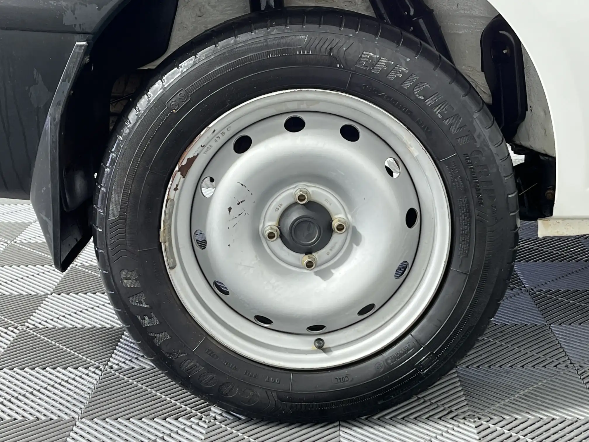 Nissan NP200