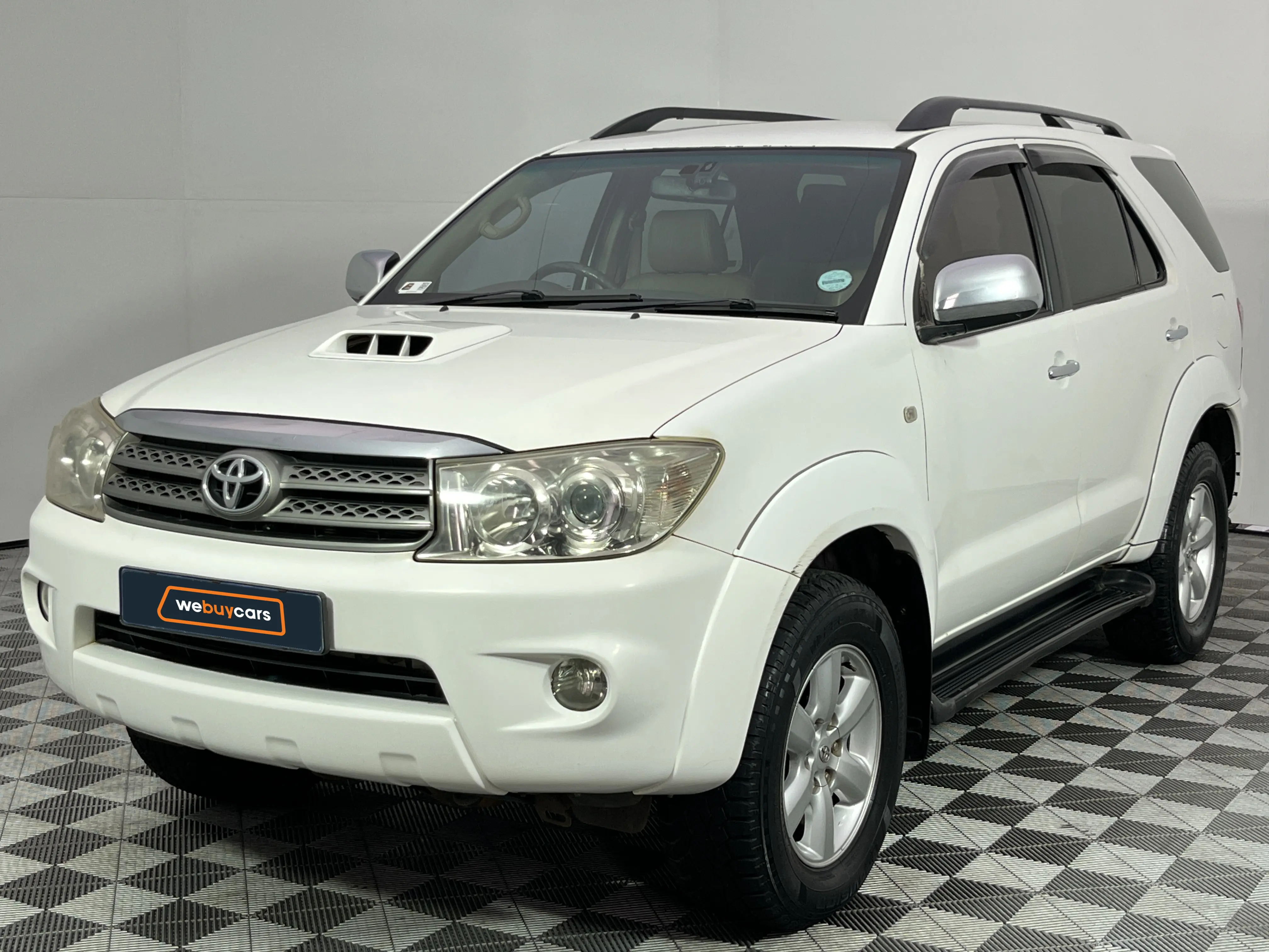 2011 Toyota Fortuner 3.0d-4d R/B 4x4