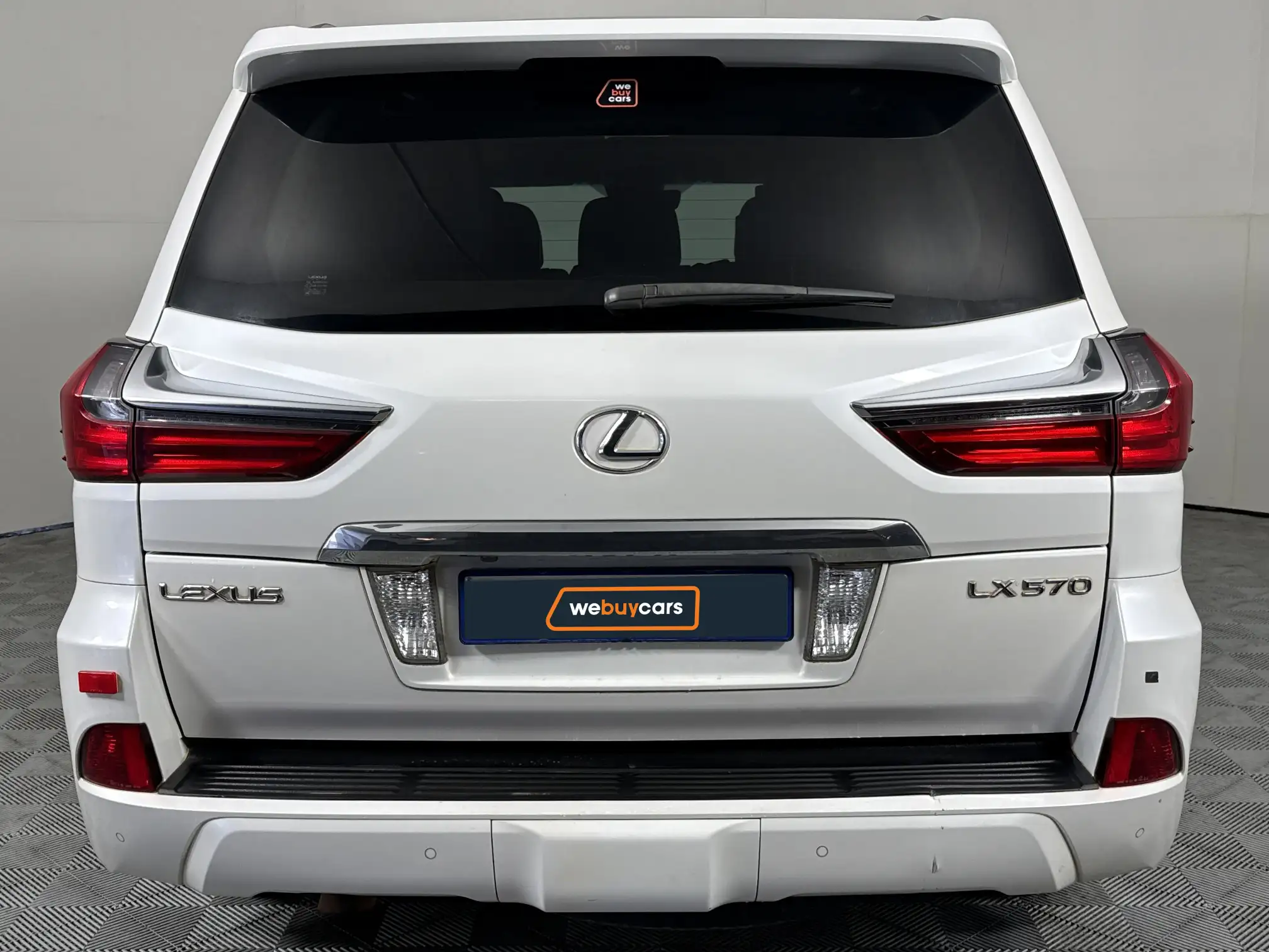 Lexus LX