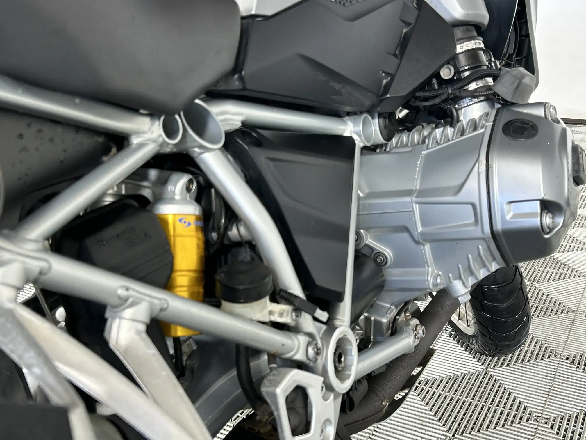 BMW R Series