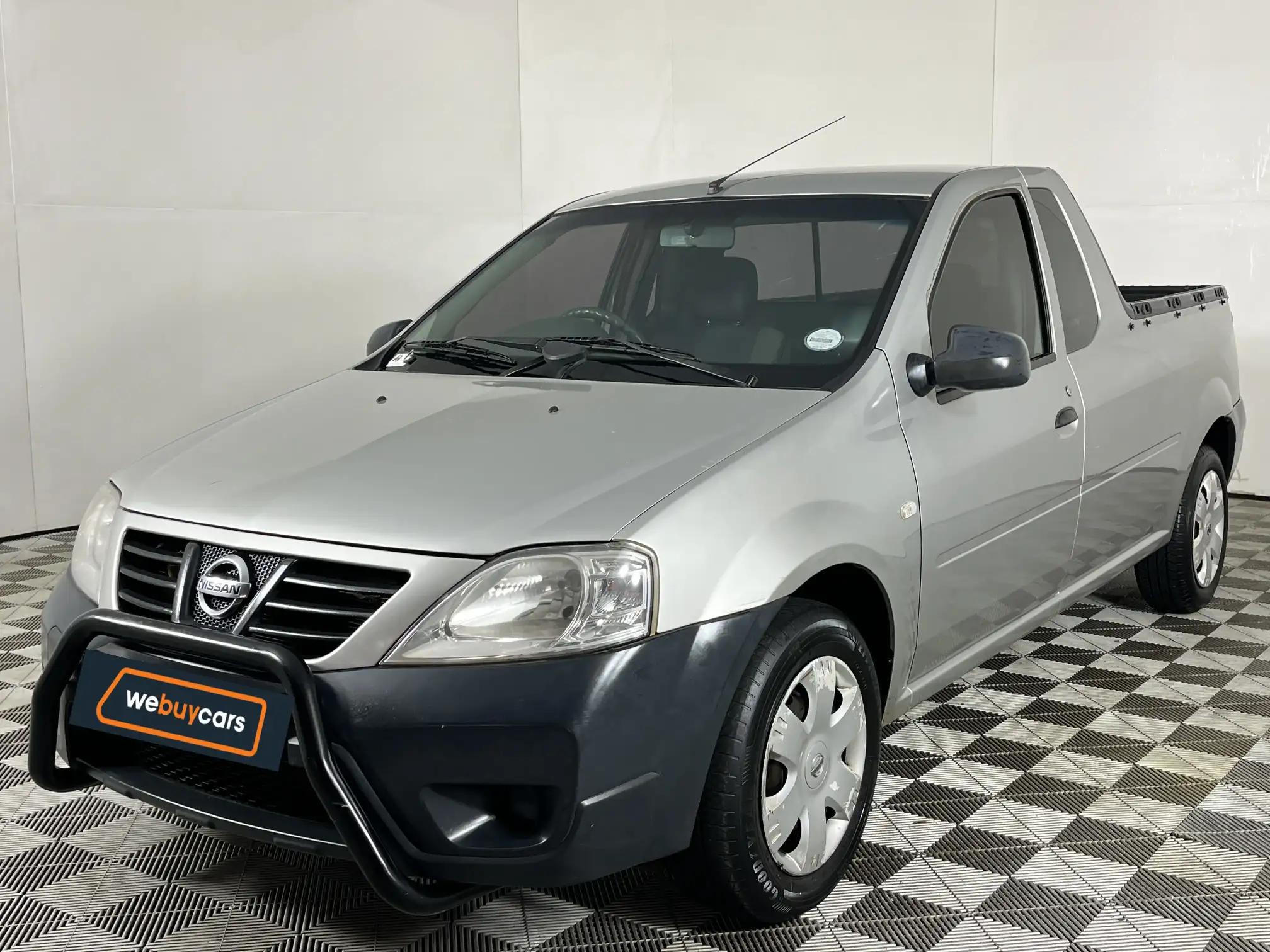 Nissan NP200